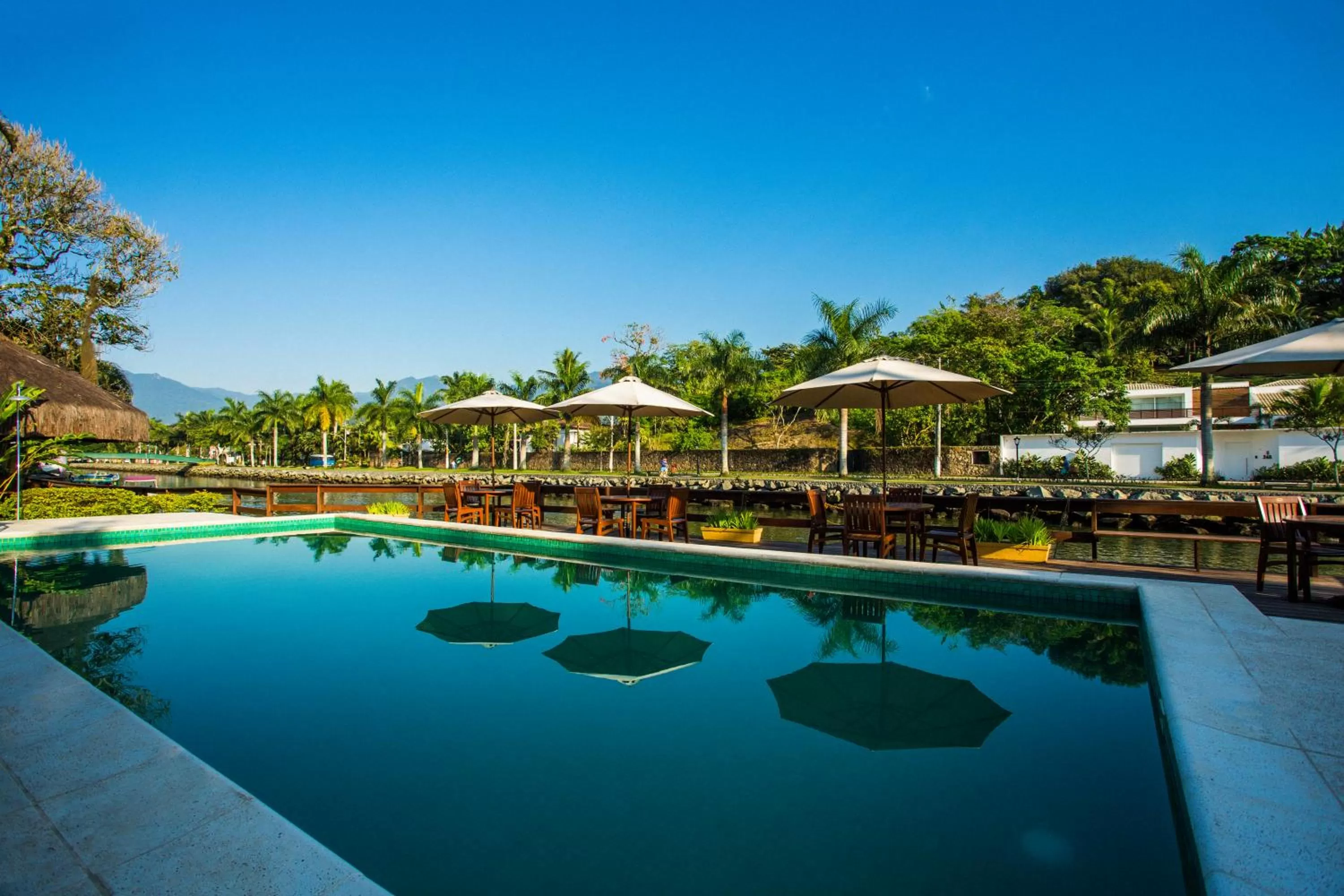 Swimming pool in Pousada Corsario Paraty