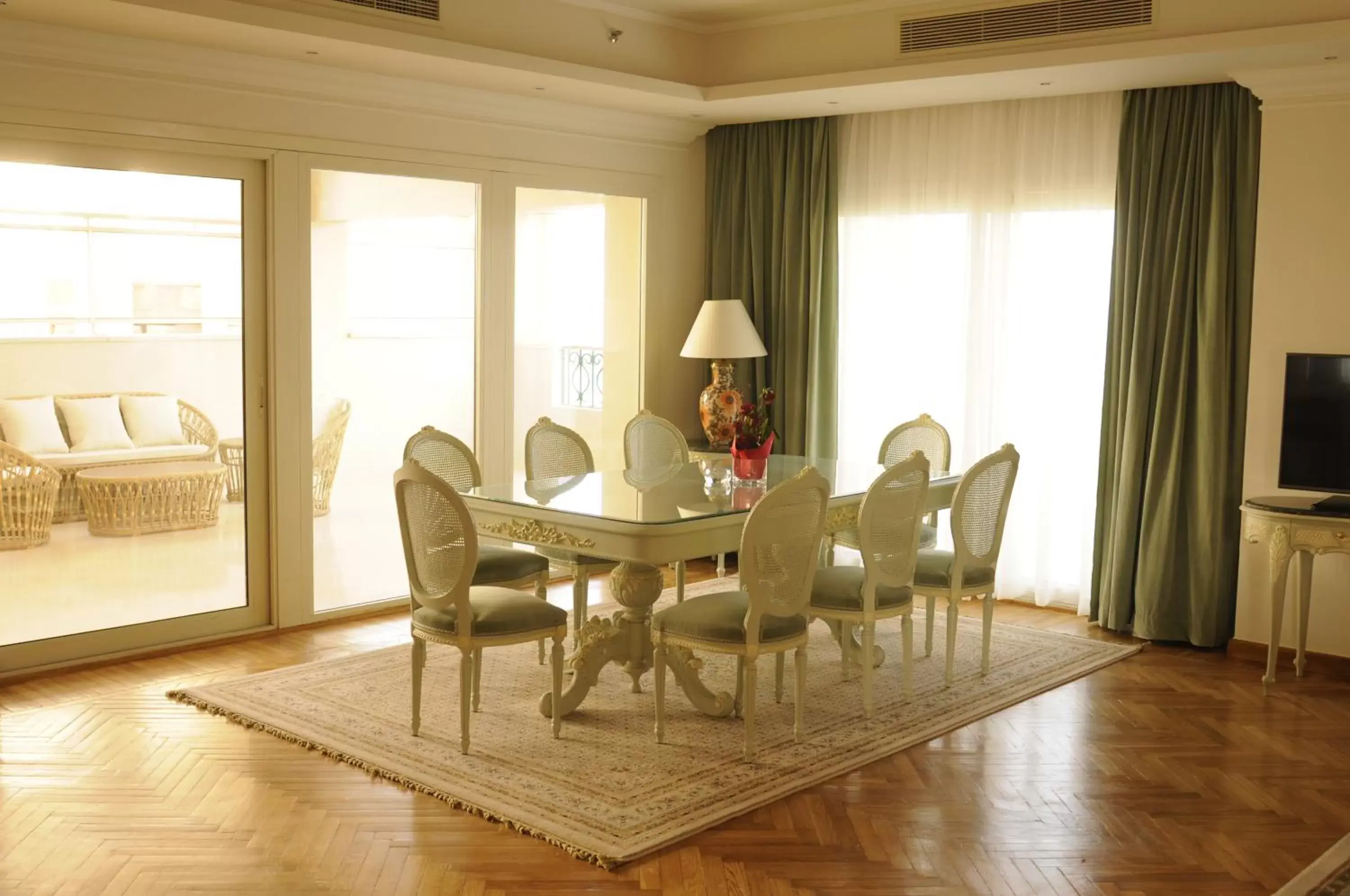 Bathroom, Dining Area in Baron Palace Sahl Hasheesh