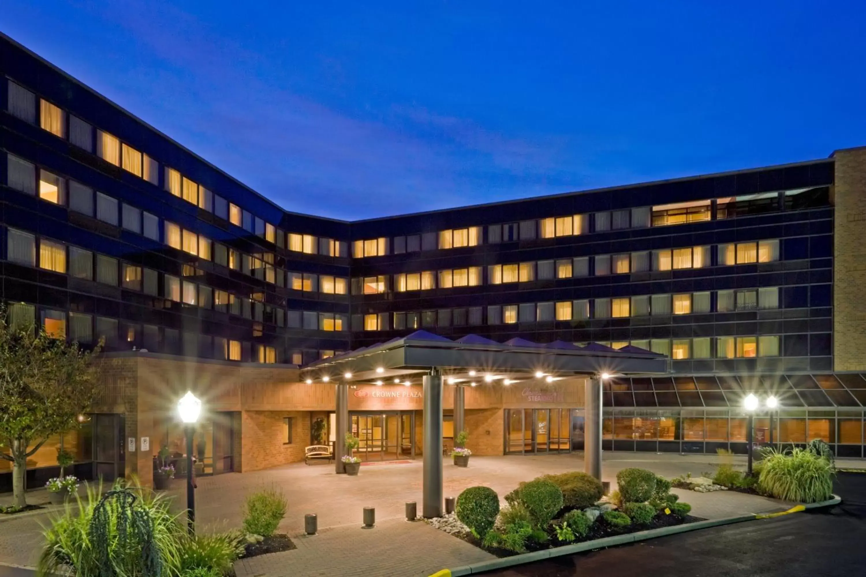 Property building in Crowne Plaza Edison, an IHG Hotel