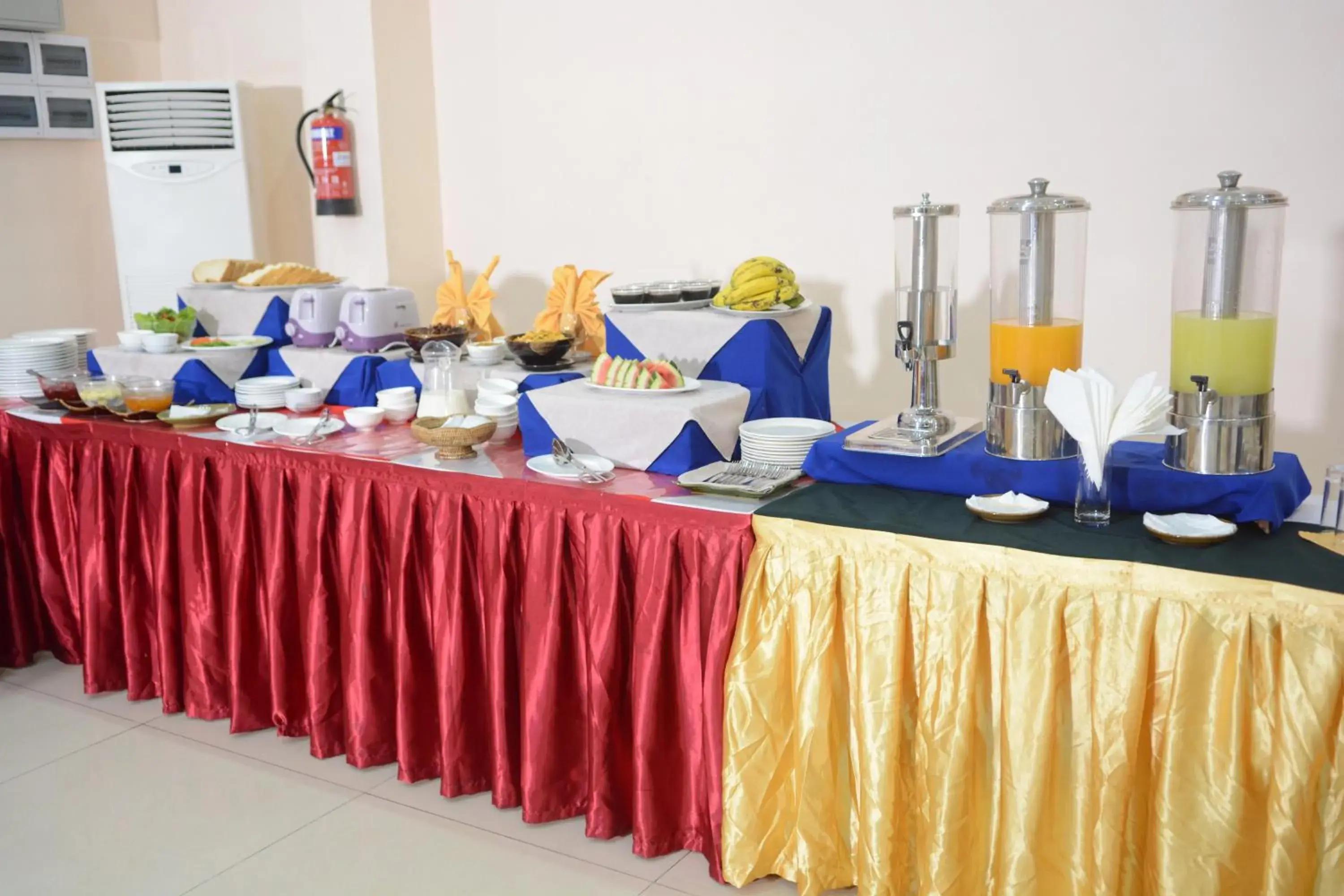 Buffet breakfast, Banquet Facilities in Hotel Sidney