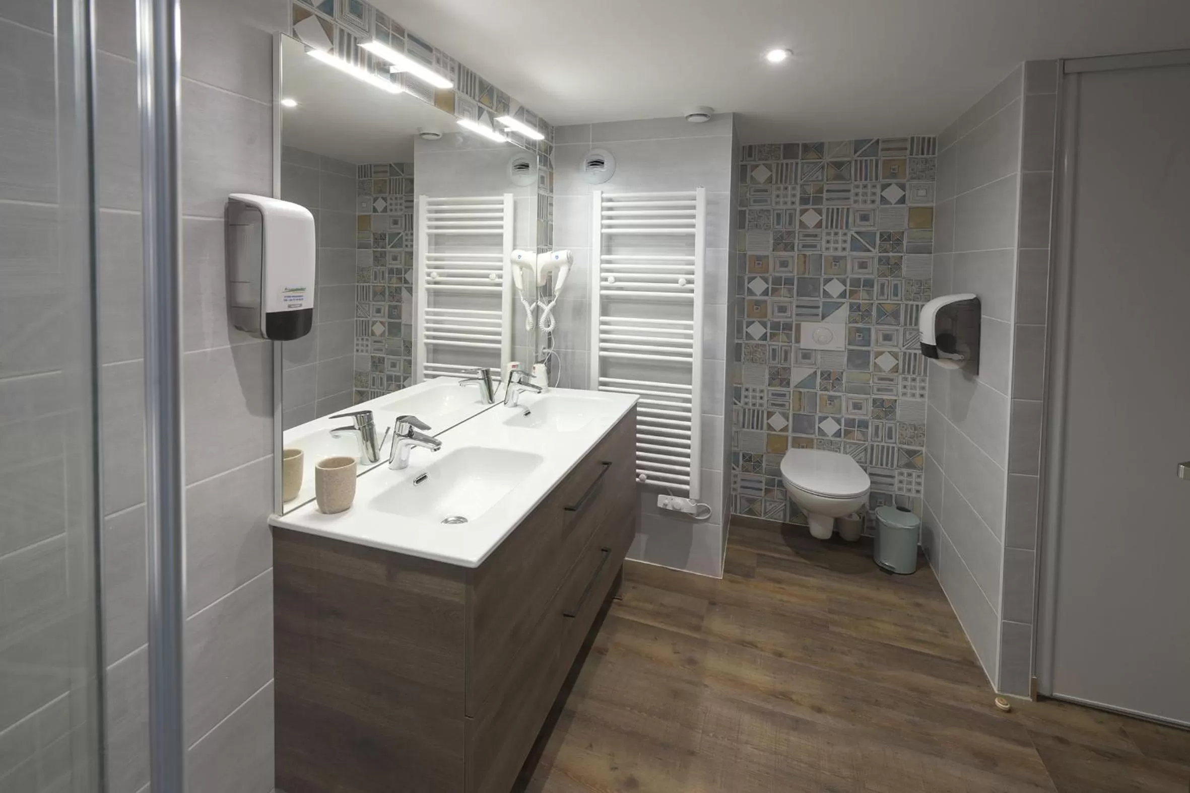 Toilet in Hotel De La Croisée