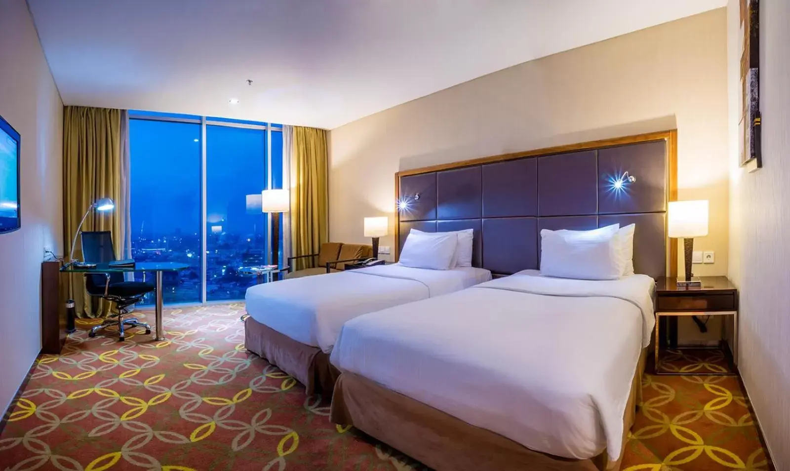 Bedroom, Bed in Cambridge Hotel Medan