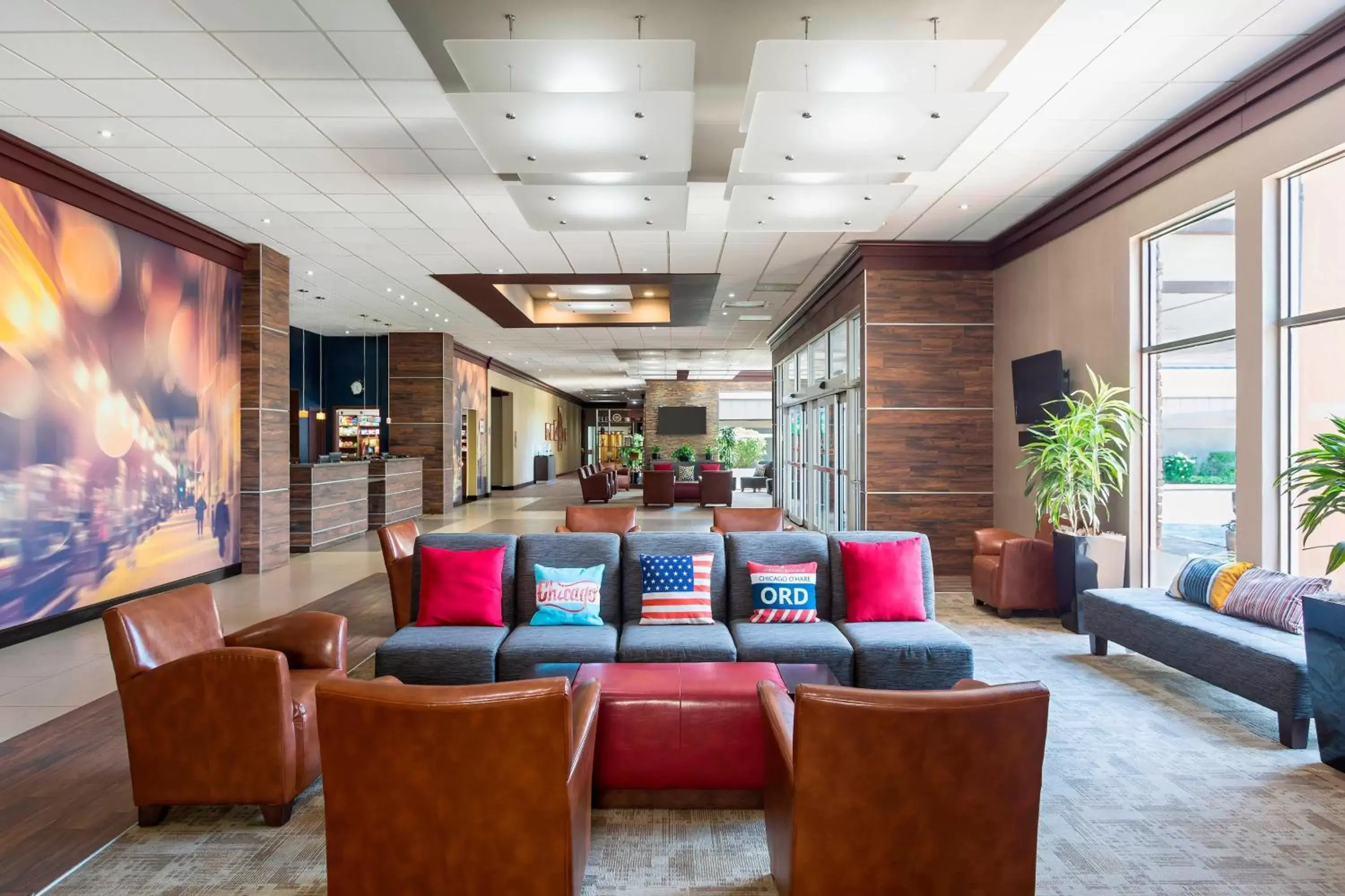 Lobby or reception in Four Points by Sheraton Chicago O'Hare