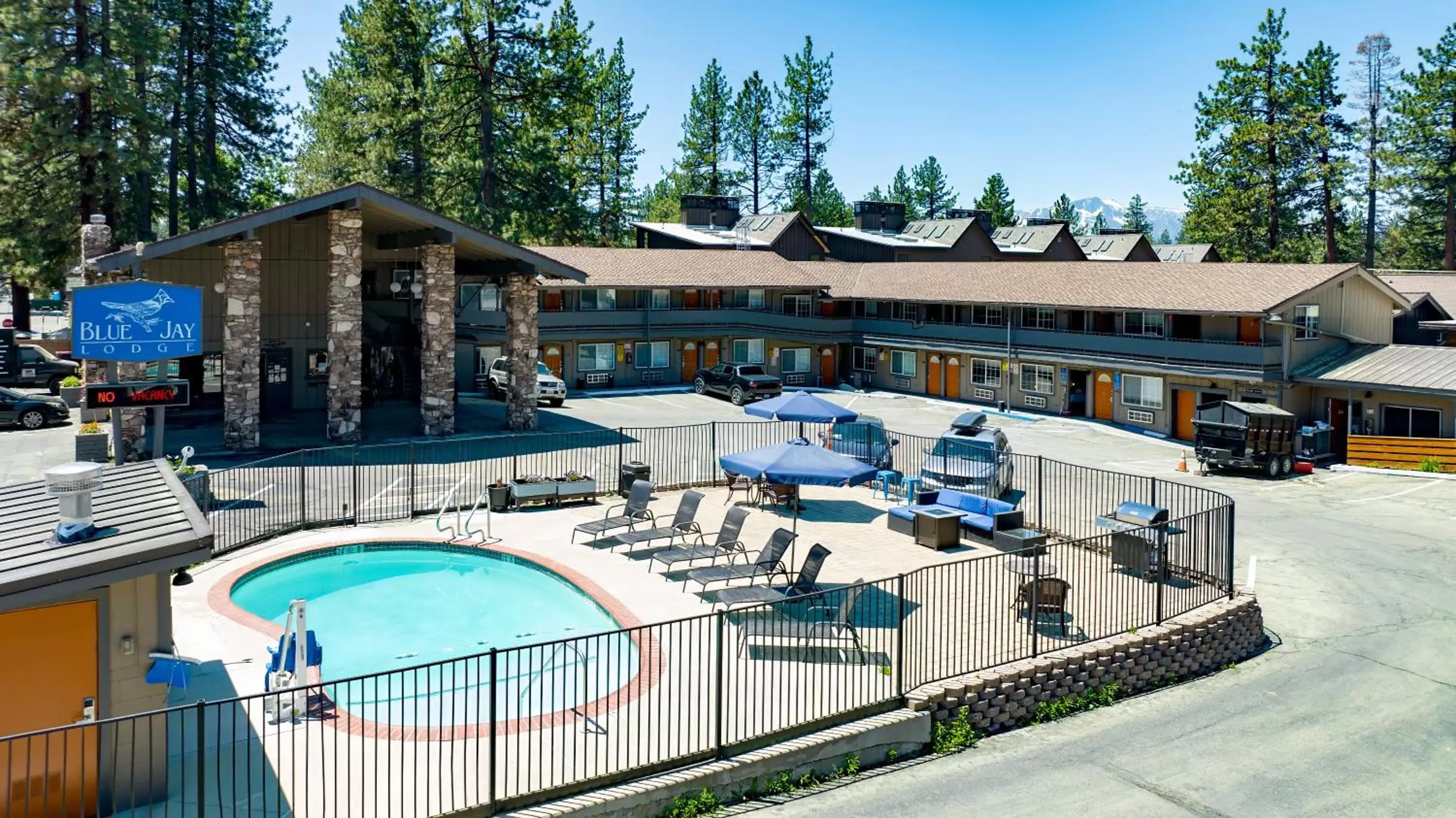 Pool View in Blue Jay Lodge