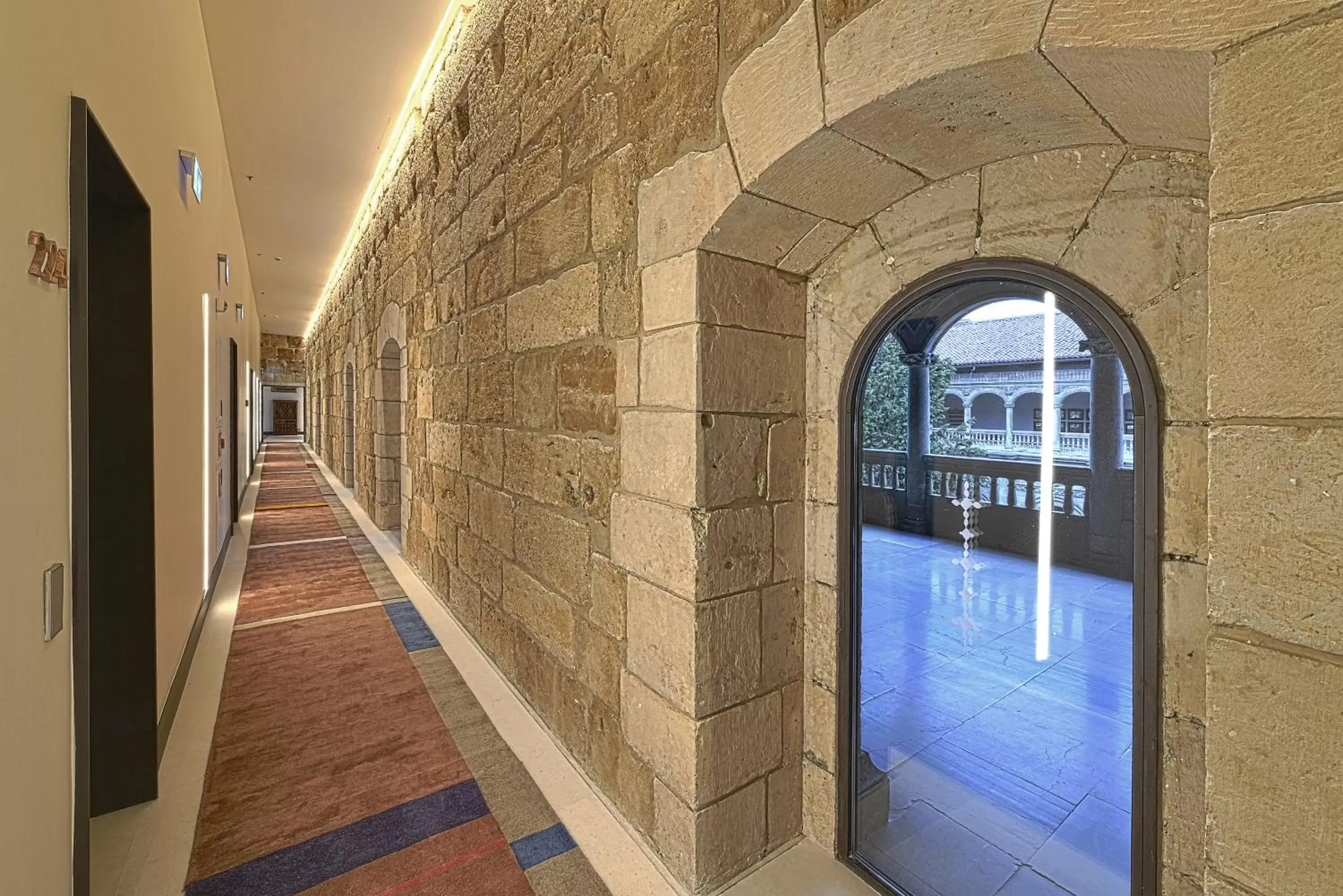 Property building, Swimming Pool in Parador de Turismo de León