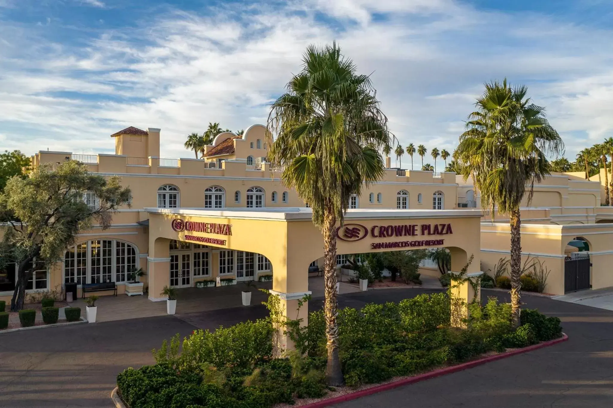 Property Building in Crowne Plaza Phoenix - Chandler Golf Resort, an IHG Hotel