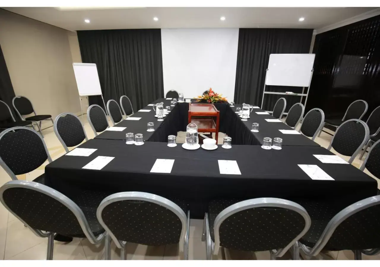 Meeting/conference room in Ela Beach Hotel