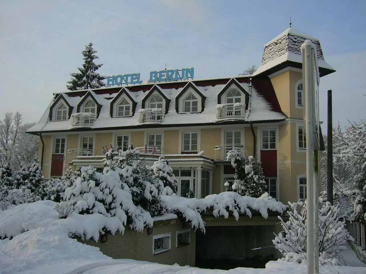 Property building in Hotel Ferdinand