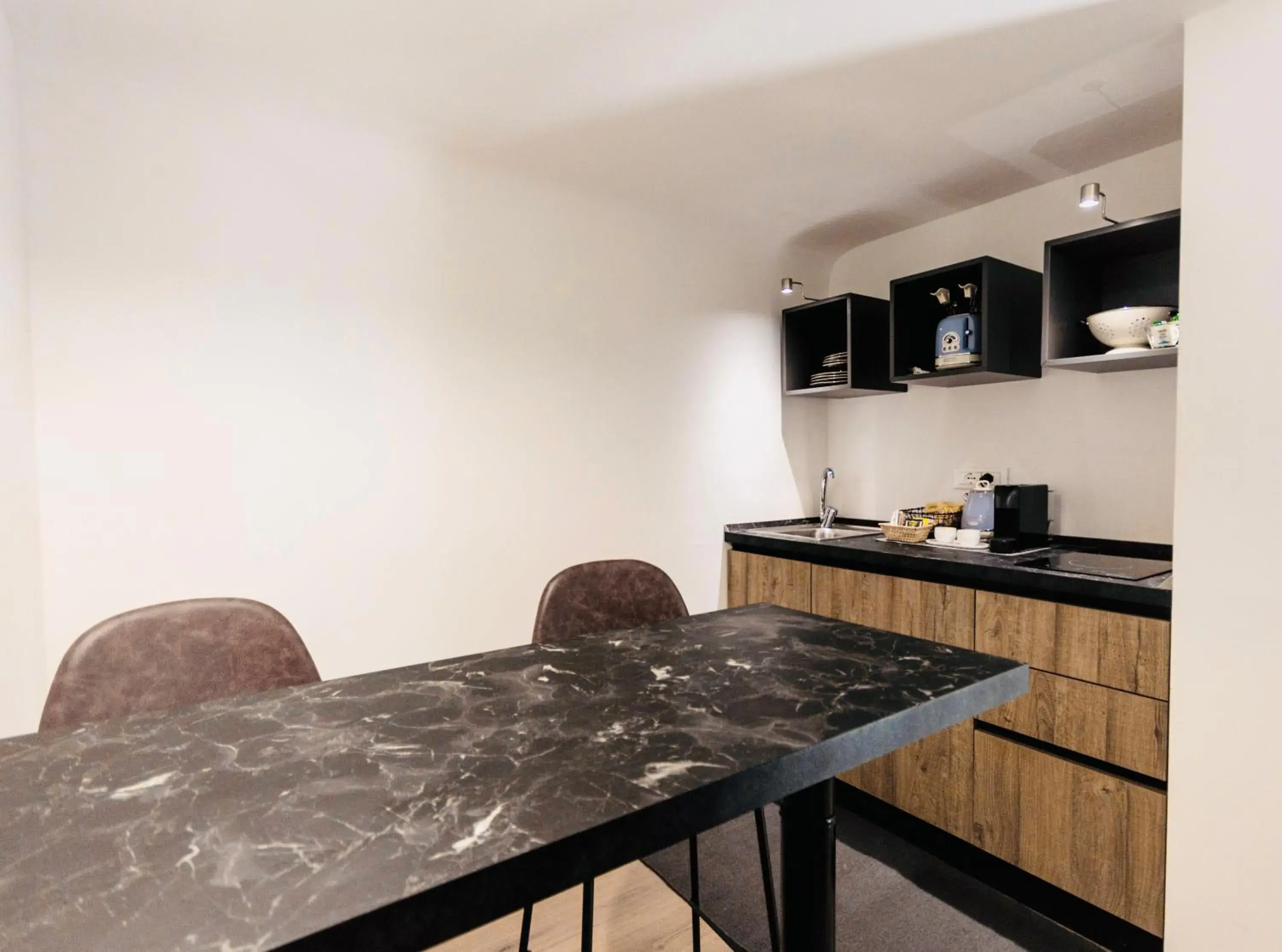 Kitchen or kitchenette, Kitchen/Kitchenette in INTO the heart of MILAN Aparthotel