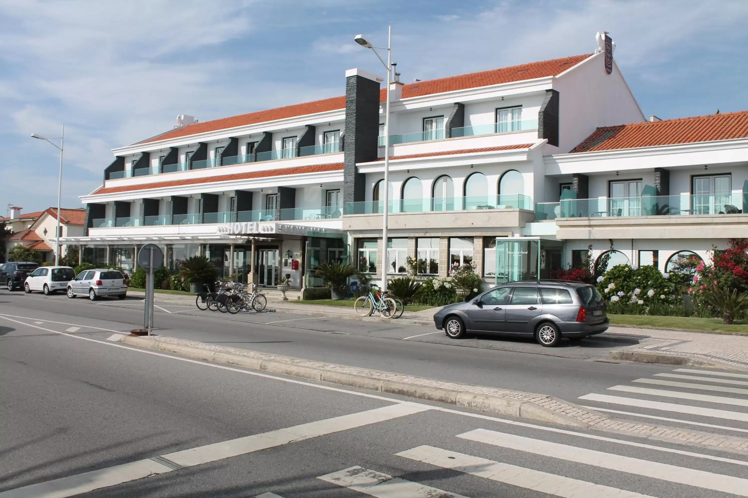 Facade/entrance, Property Building in Hotel Suave Mar