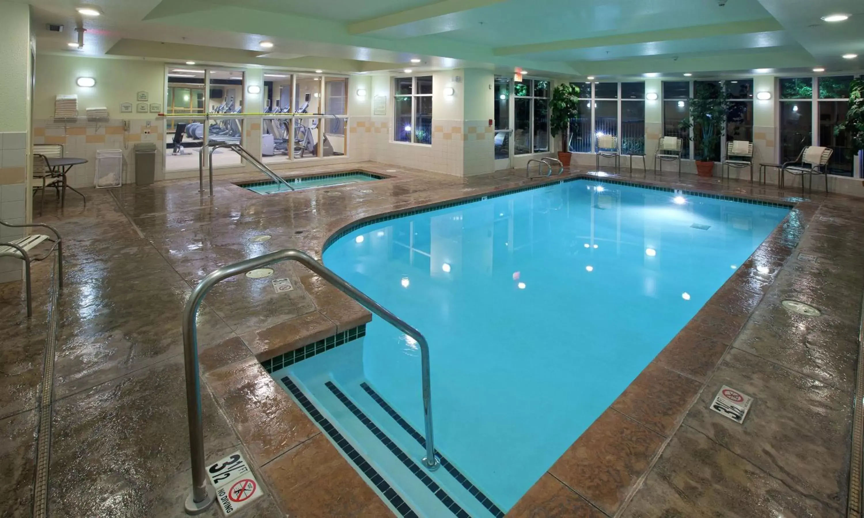 Swimming Pool in Hilton Garden Inn Ontario Rancho Cucamonga