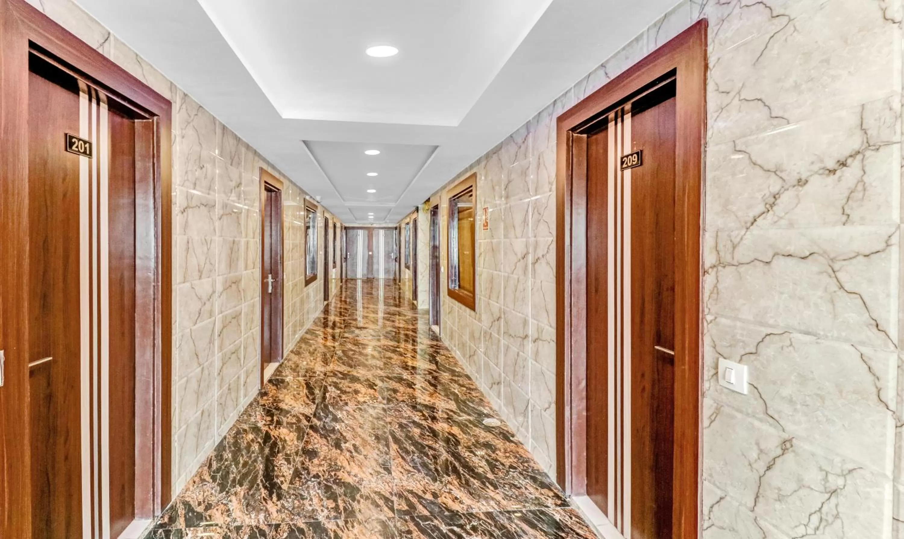 Itsy By Treebo - Royal Residency