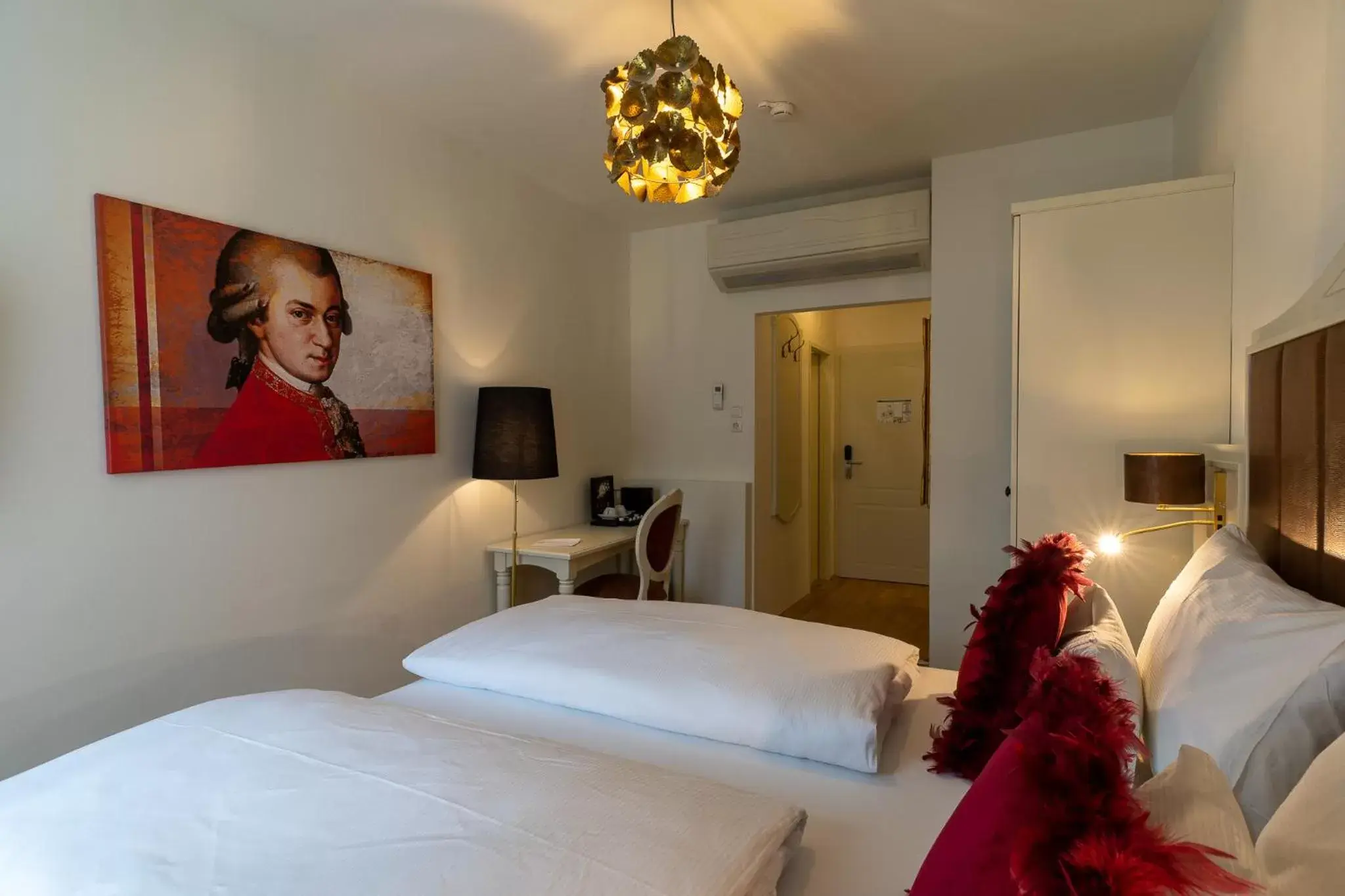 Photo of the whole room, Bed in Amedia Plaza Wels, Trademark Collection by Wyndham