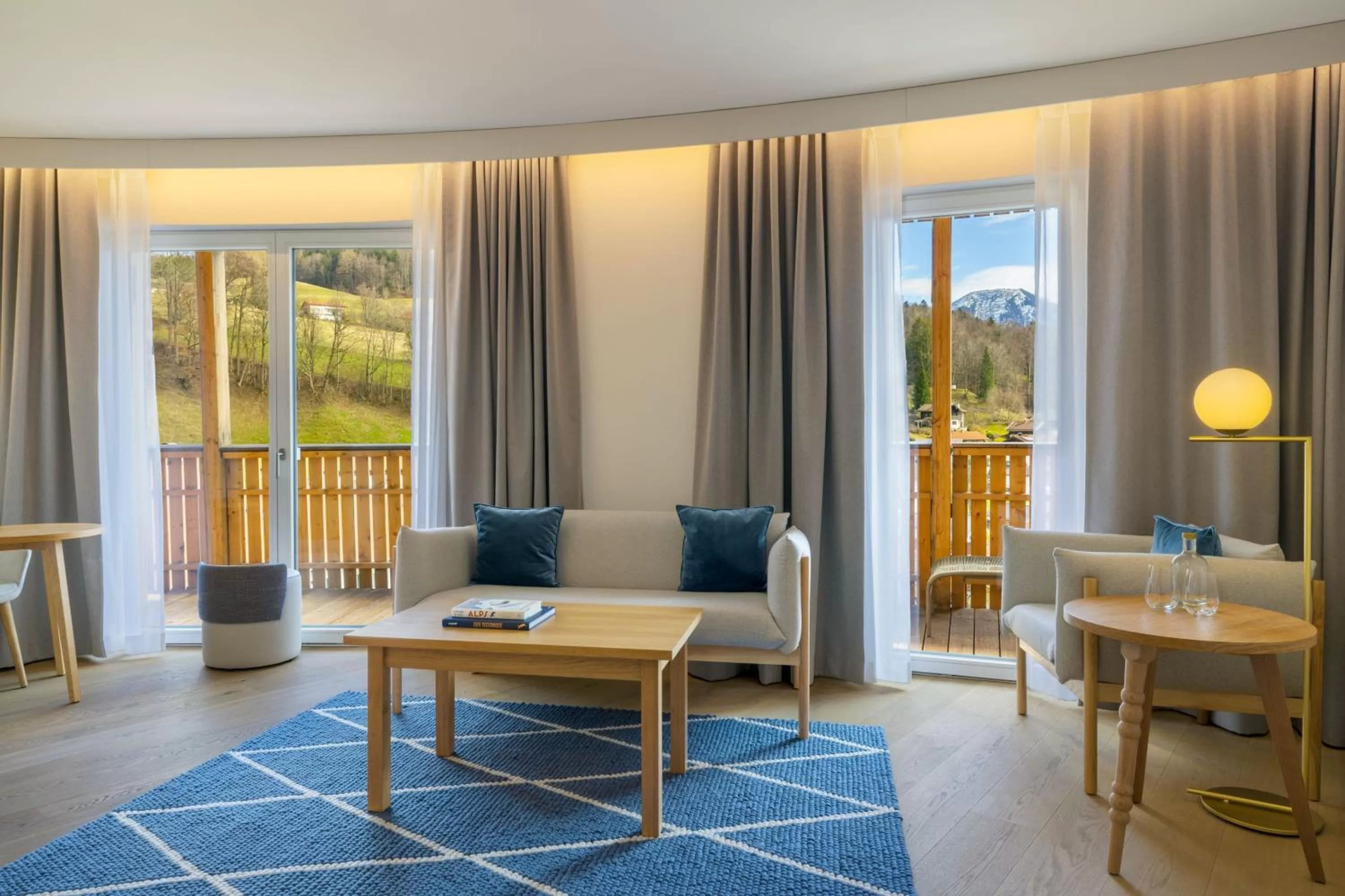 Photo of the whole room in Caro & Selig, Tegernsee, Autograph Collection