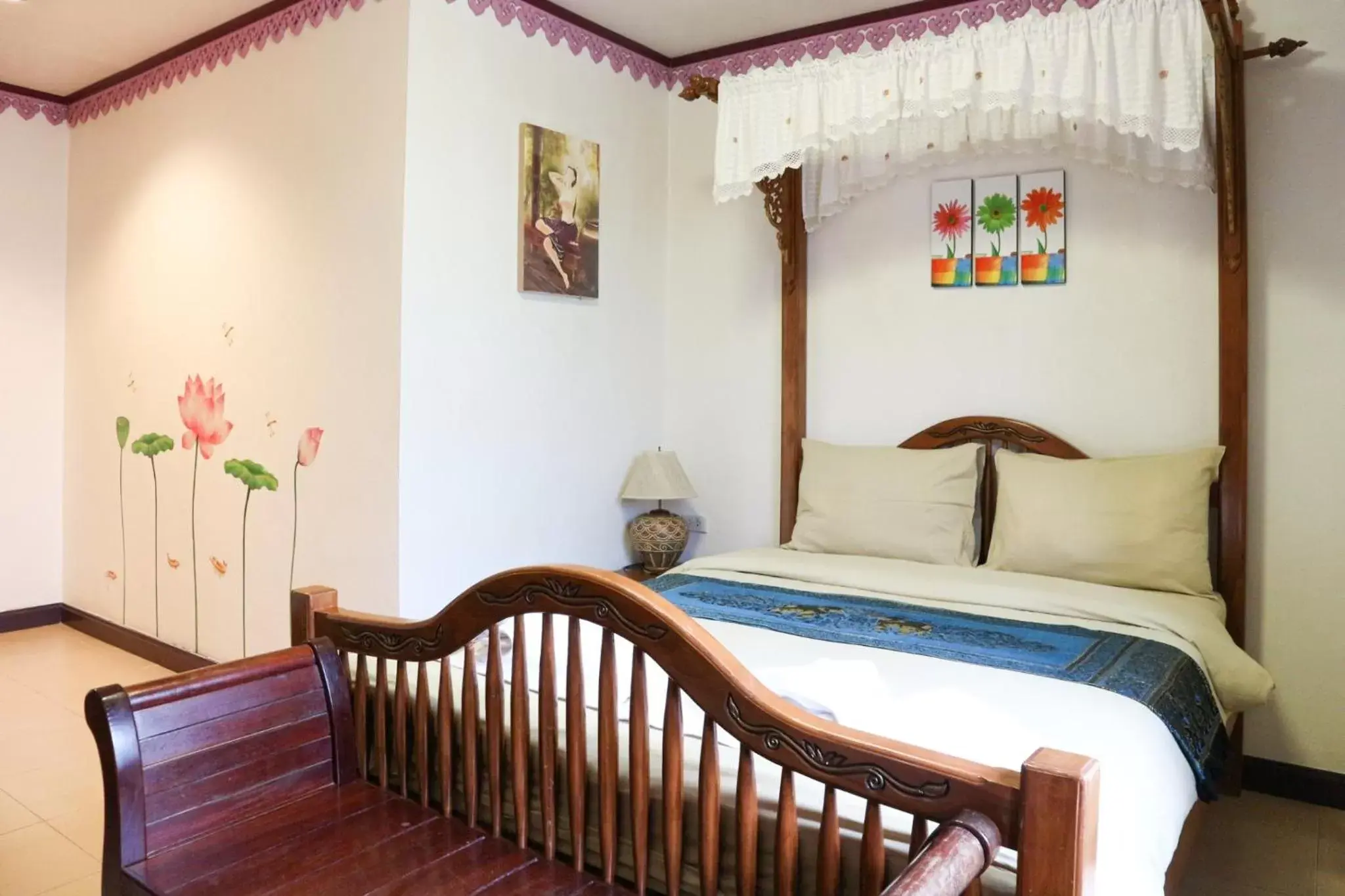 Bedroom, Bed in Ban Ao Thong