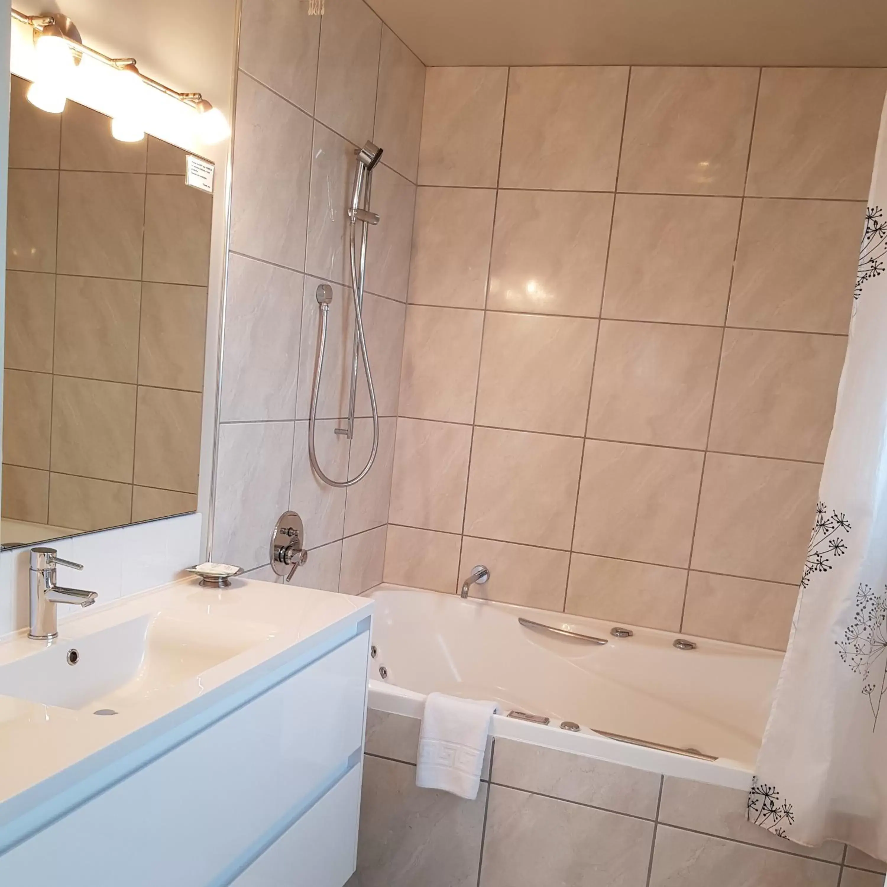 Bathroom in Delago Motel/Apartments
