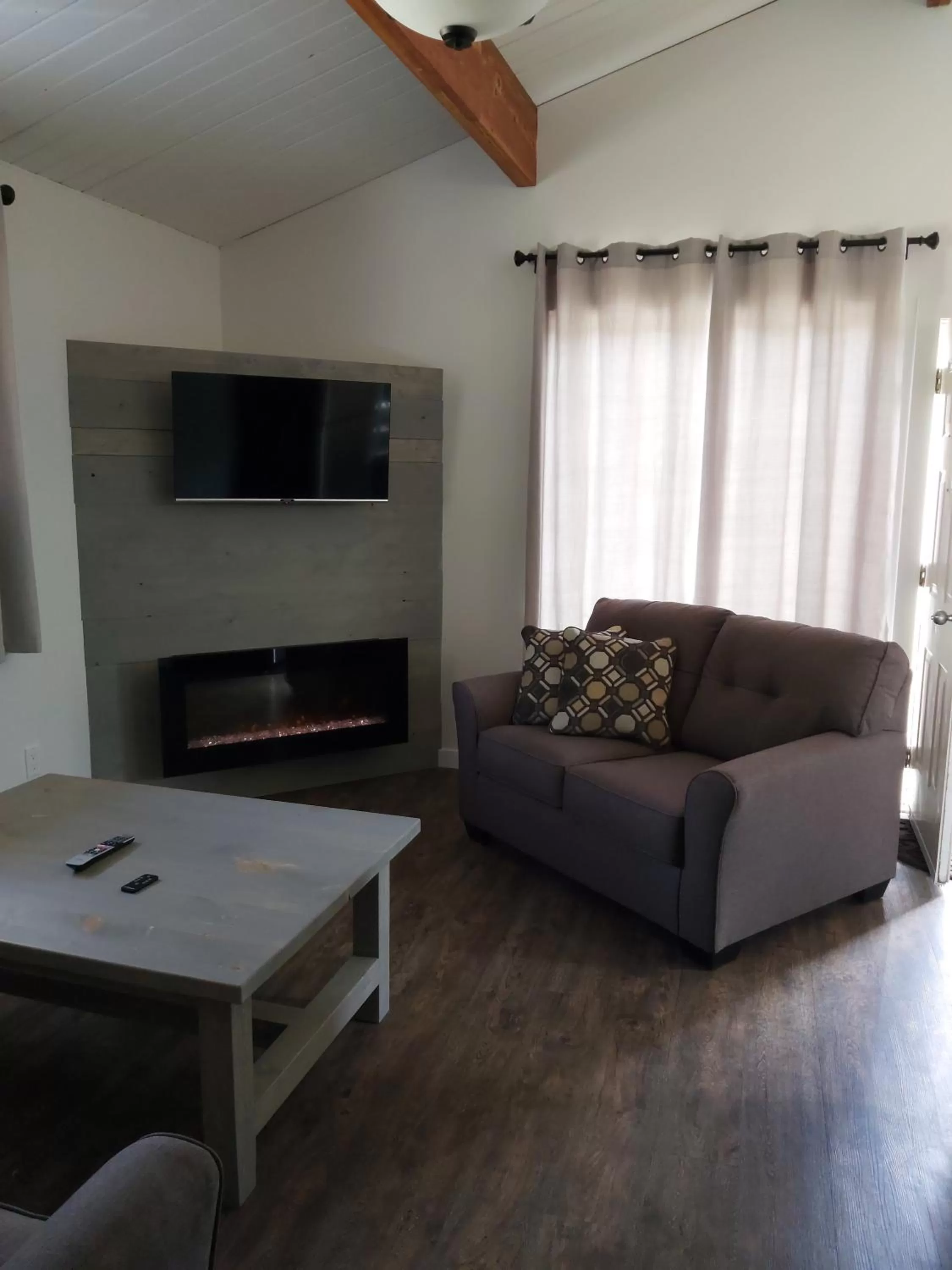 Living room in Manning Park Resort