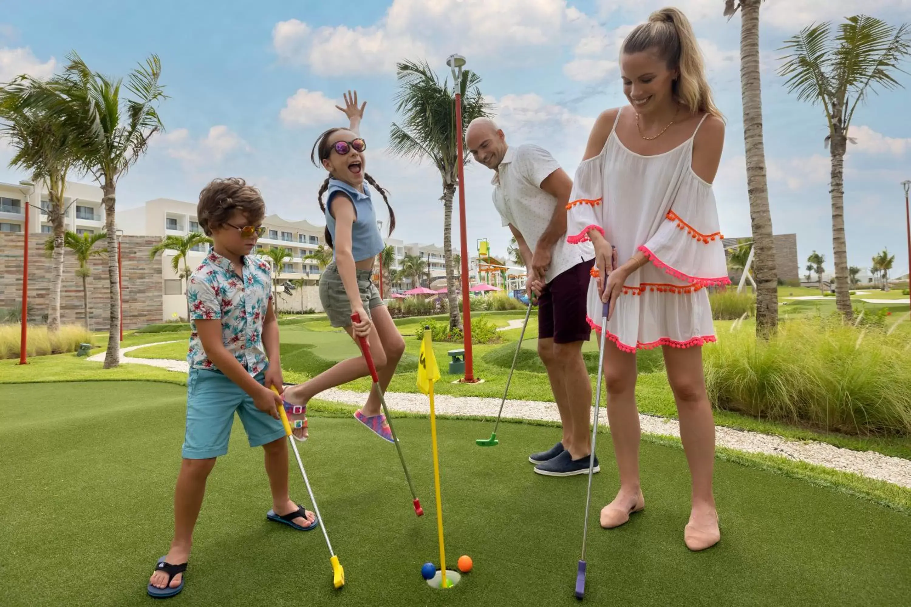 Activities in Planet Hollywood Cancun, An Autograph Collection All-Inclusive Resort