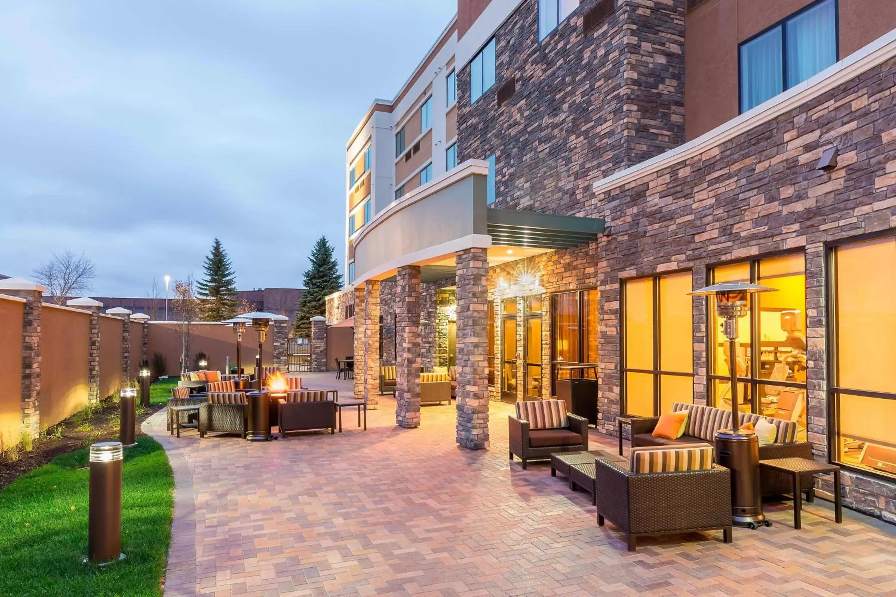 Property building in Courtyard by Marriott Bismarck North