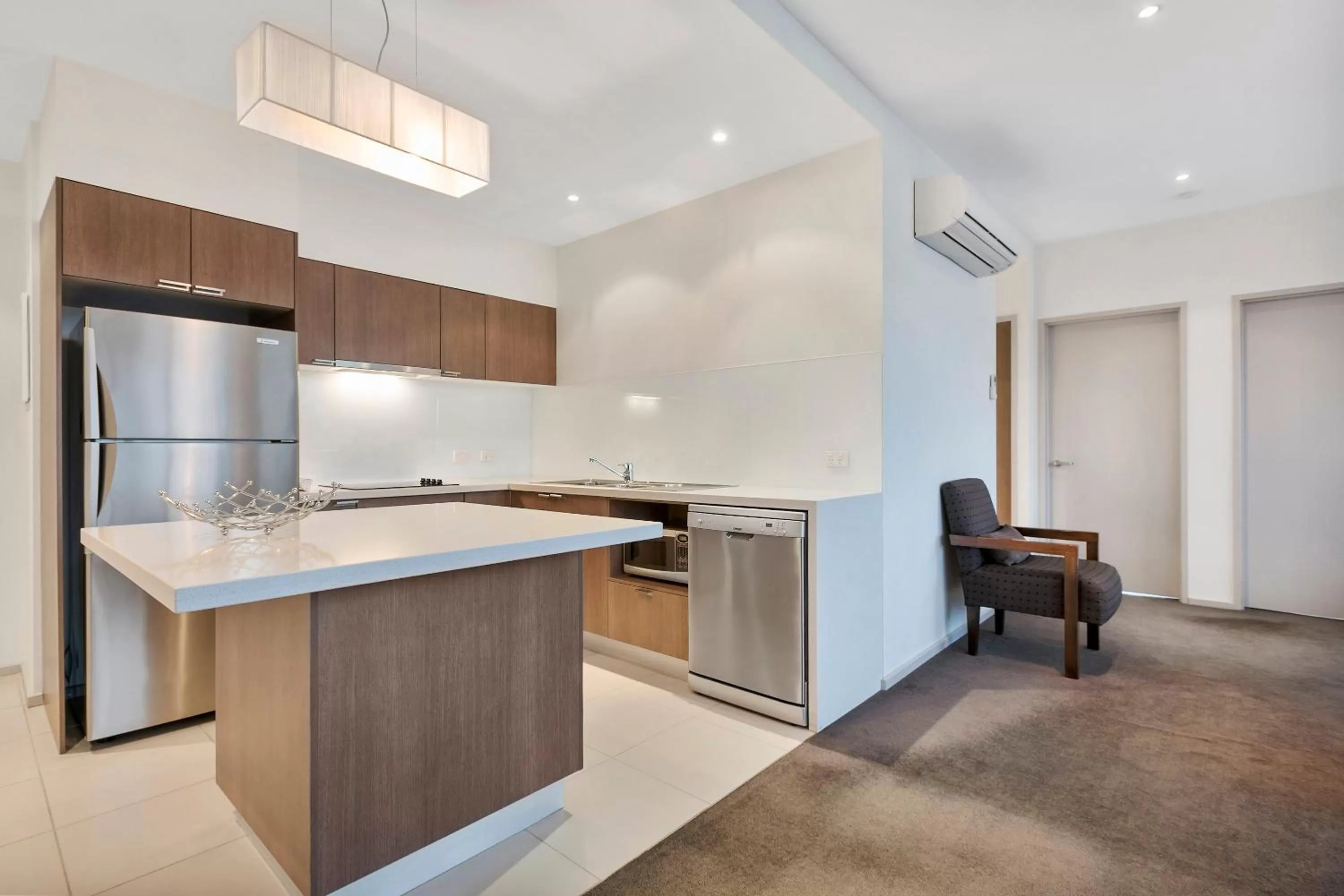 Kitchen or kitchenette in Quality Hotel Wangaratta Gateway