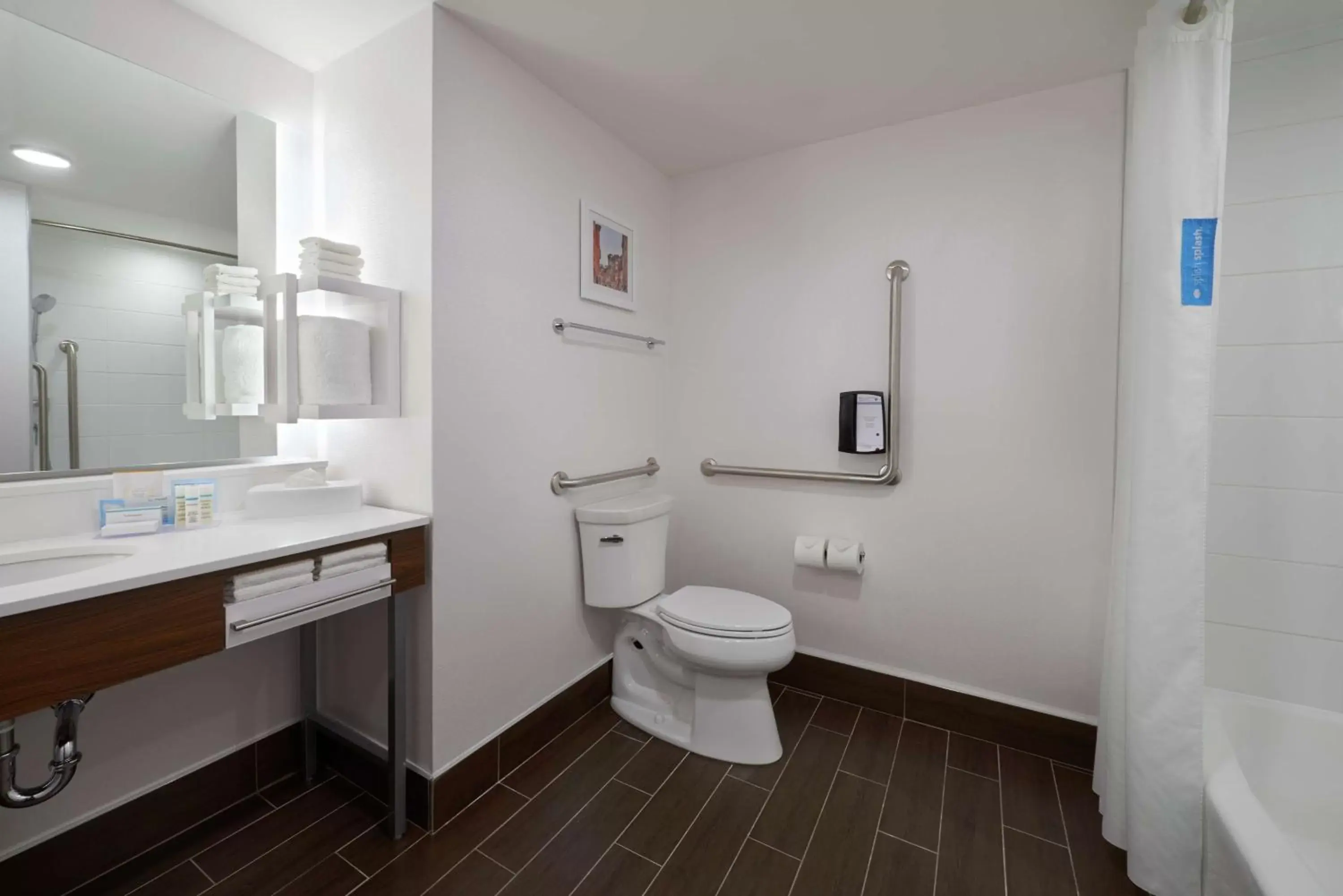 Bathroom in Hampton Inn & Suites Montreal-Dorval