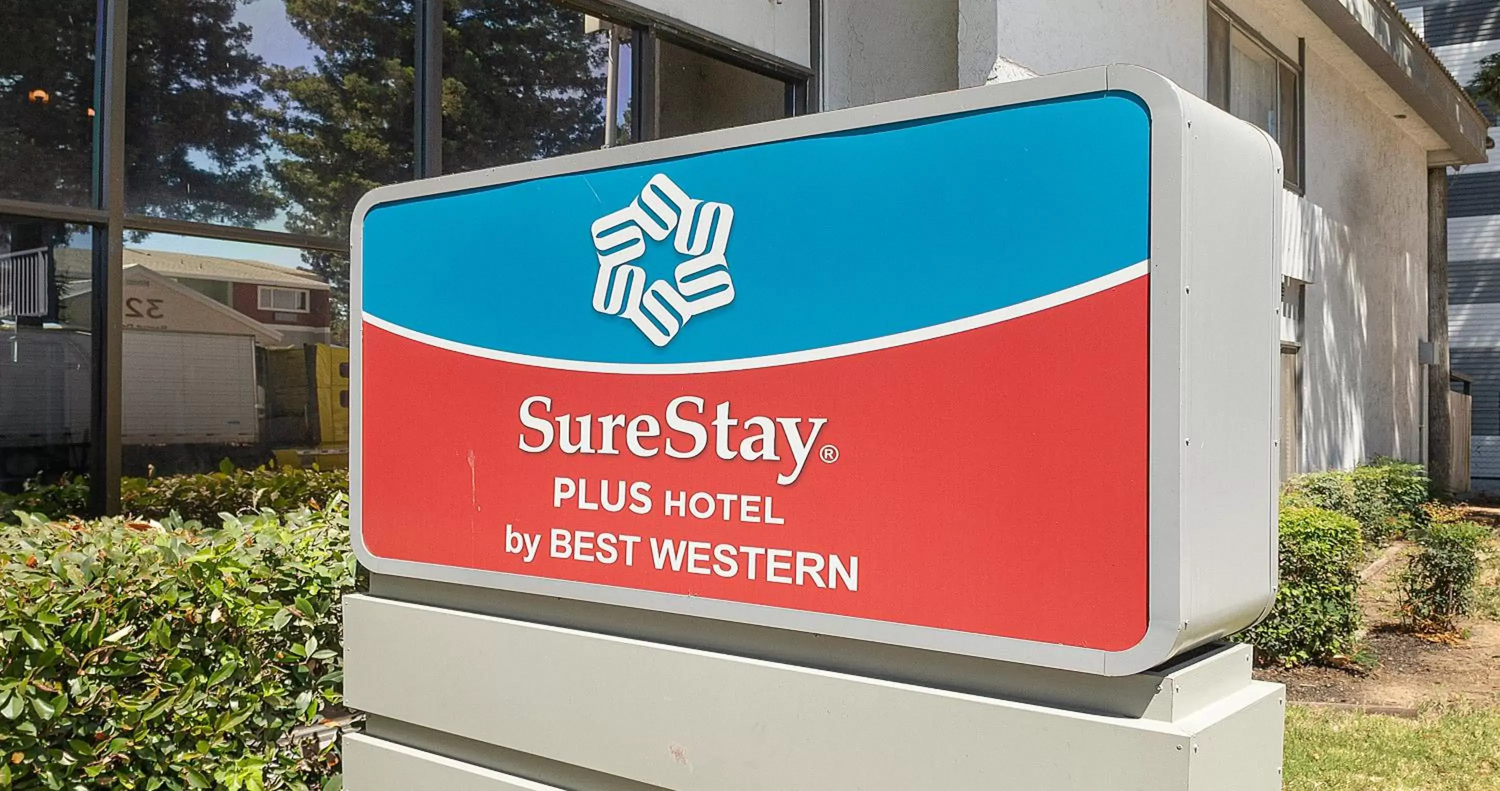 Property logo or sign, Property Logo/Sign in SureStay Plus Hotel by Best Western Sacramento North