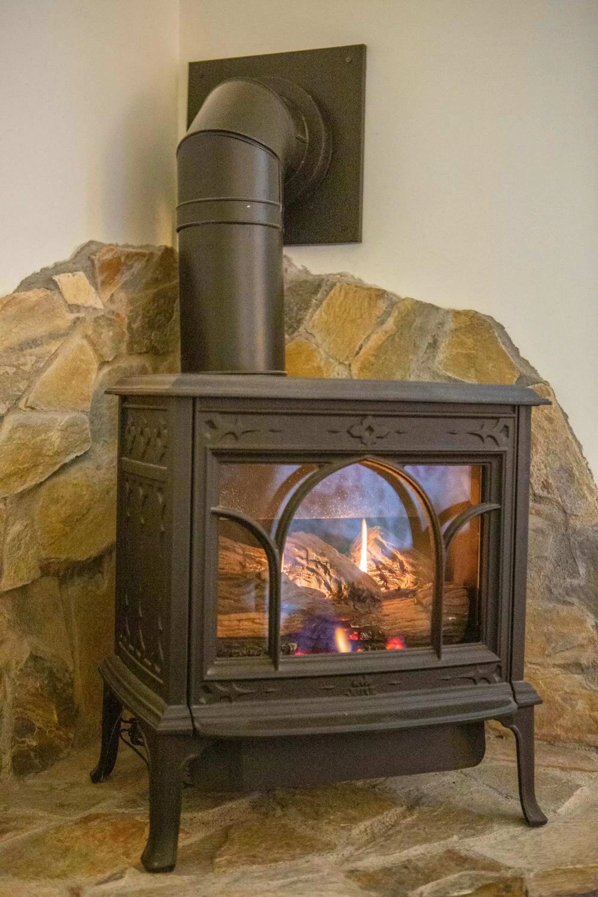 Bedroom, TV/Entertainment Center in The Chimney Rock Inn & Cottages