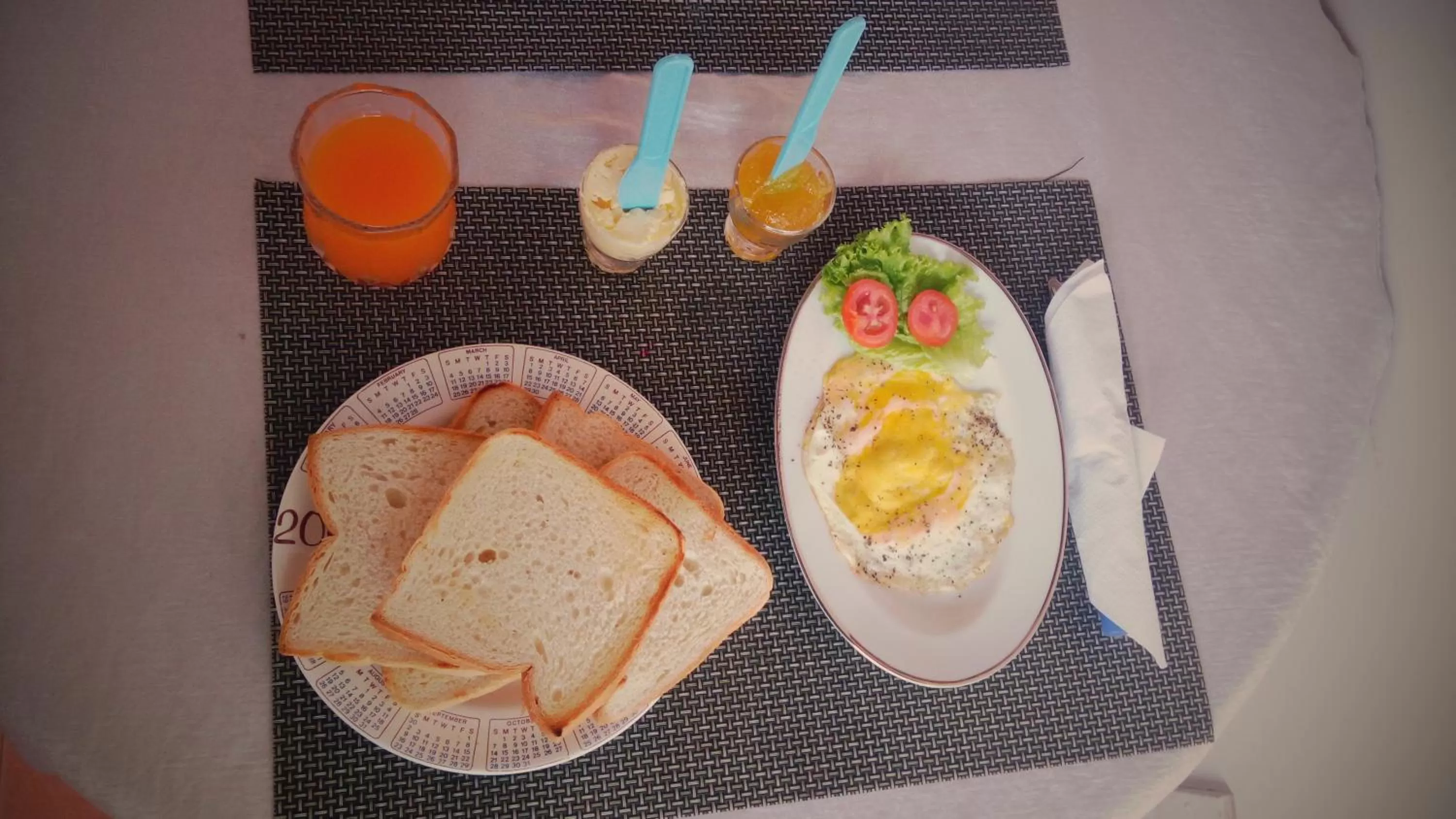 Breakfast in Sampathaa Residence