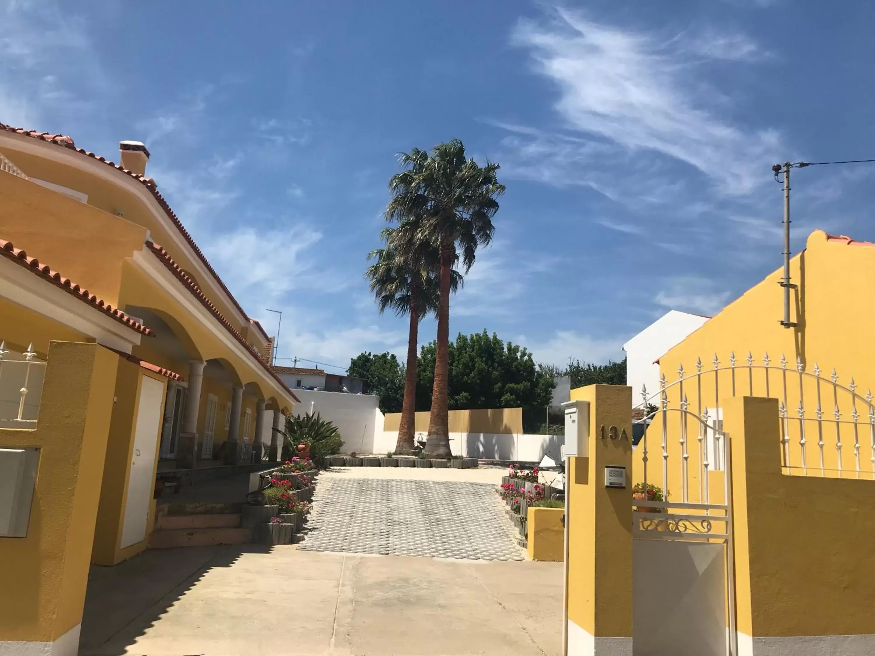 Facade/entrance in Casa das Palmas