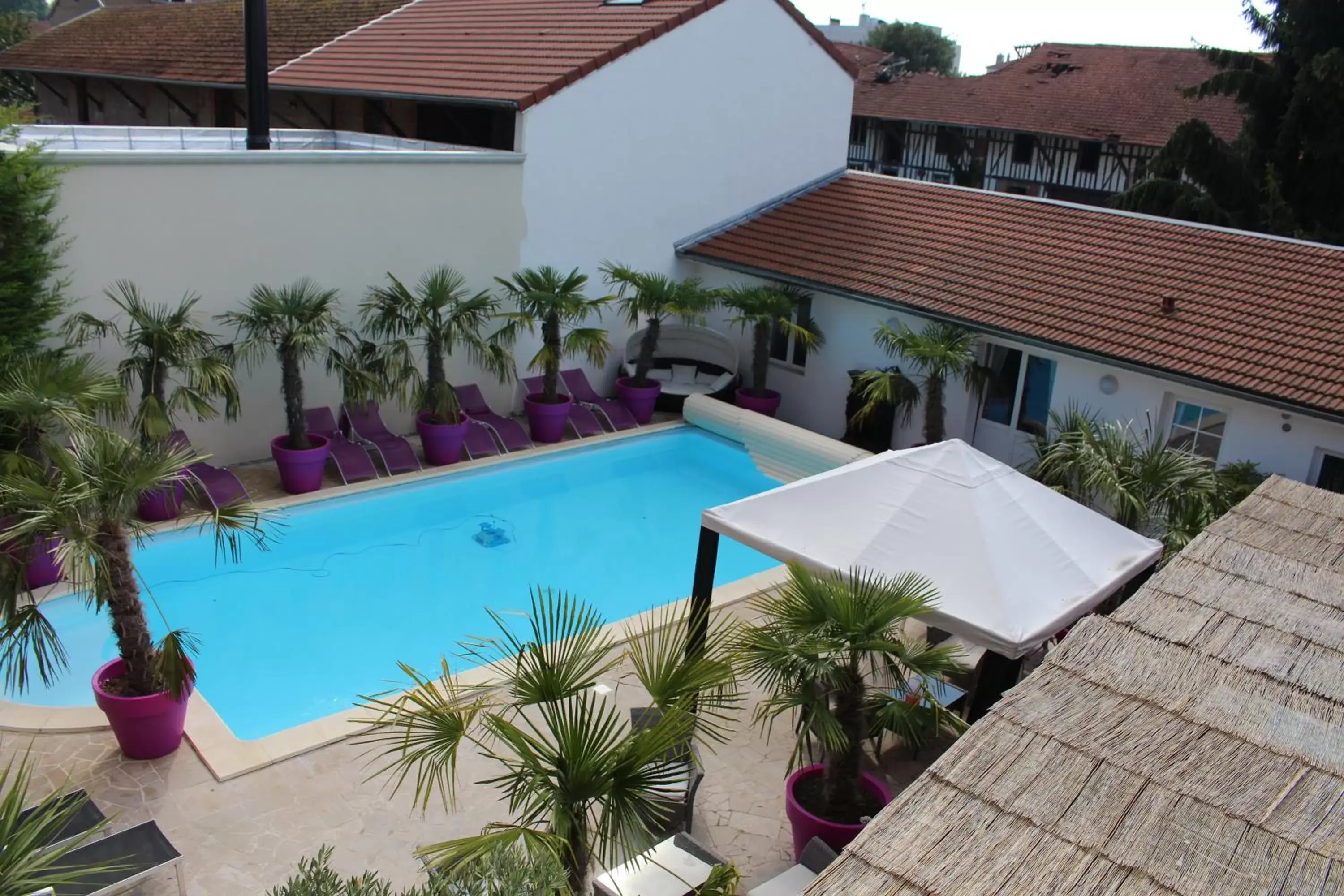 Property building, Pool View in Manoir François 1er