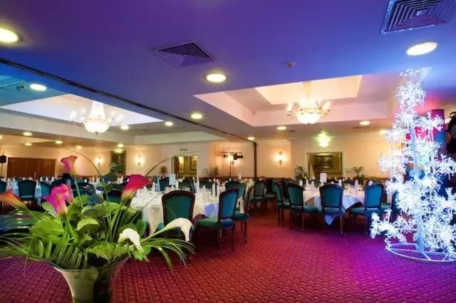 Banquet/Function facilities, Restaurant/Places to Eat in Livermead House Hotel