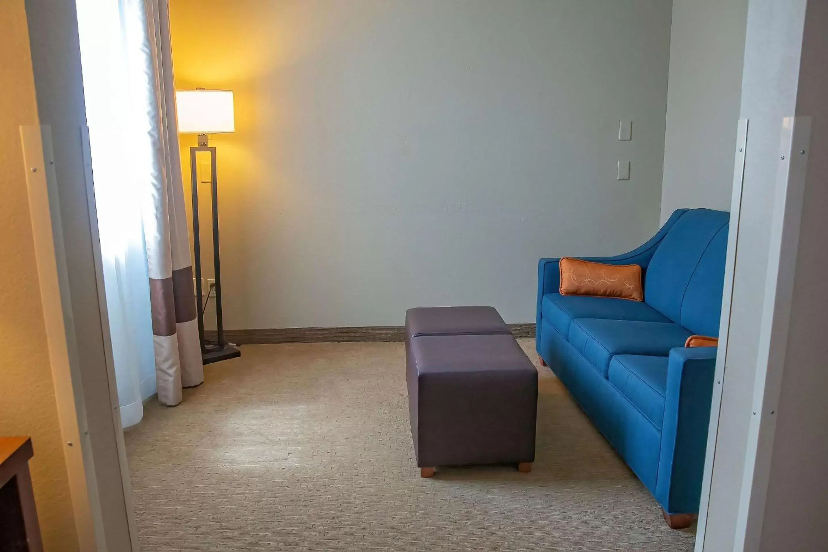 Bedroom, Seating Area in Comfort Inn Near Ouabache State Park