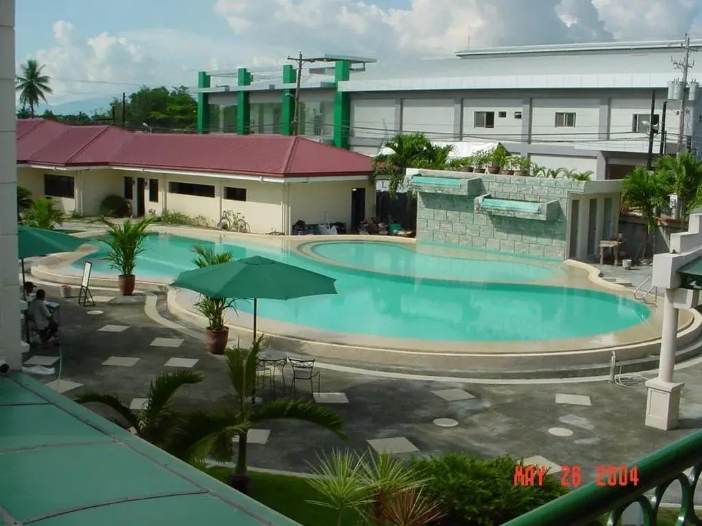 Swimming pool in Dottie's Place Hotel & Restaurant Swimming pool in Dottie's Place Hotel & Restaurant