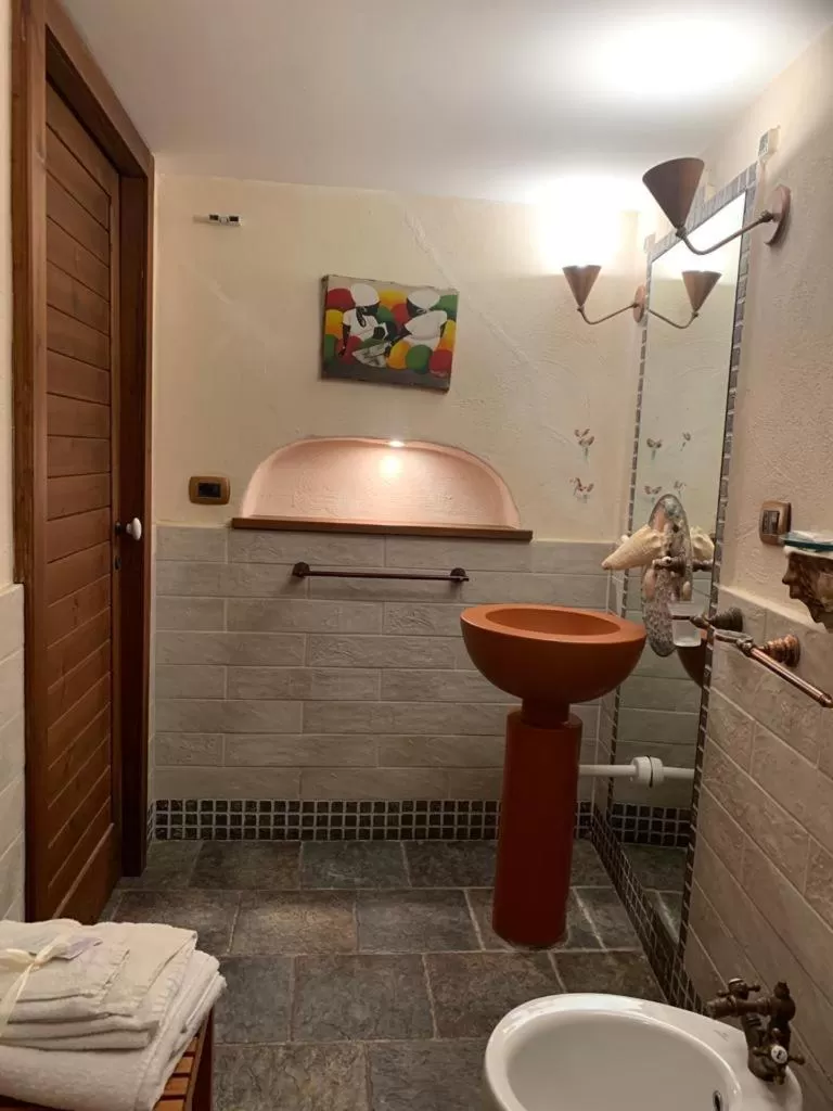 Bathroom in Gildò