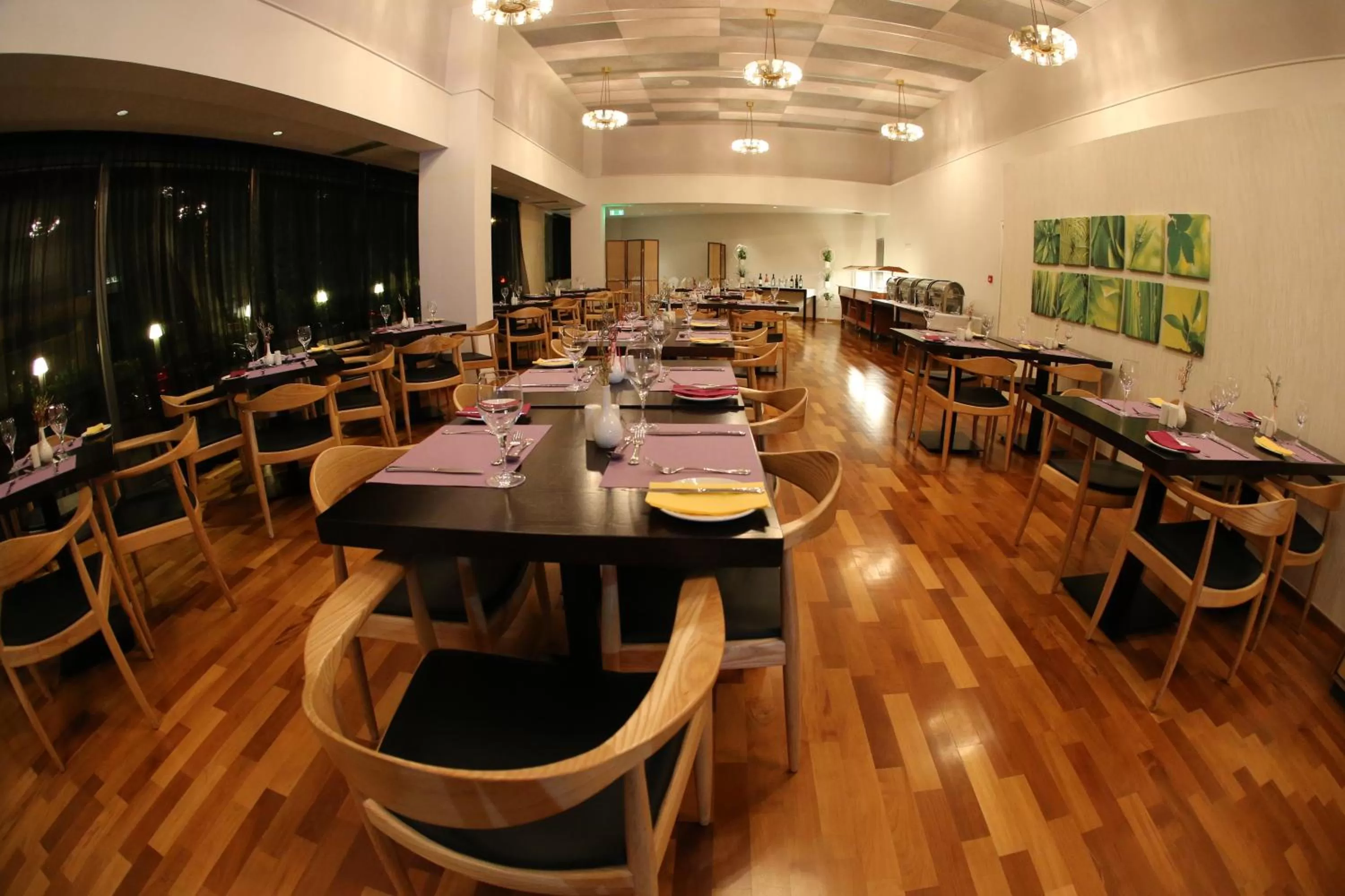 Restaurant/places to eat in Altius Boutique Hotel
