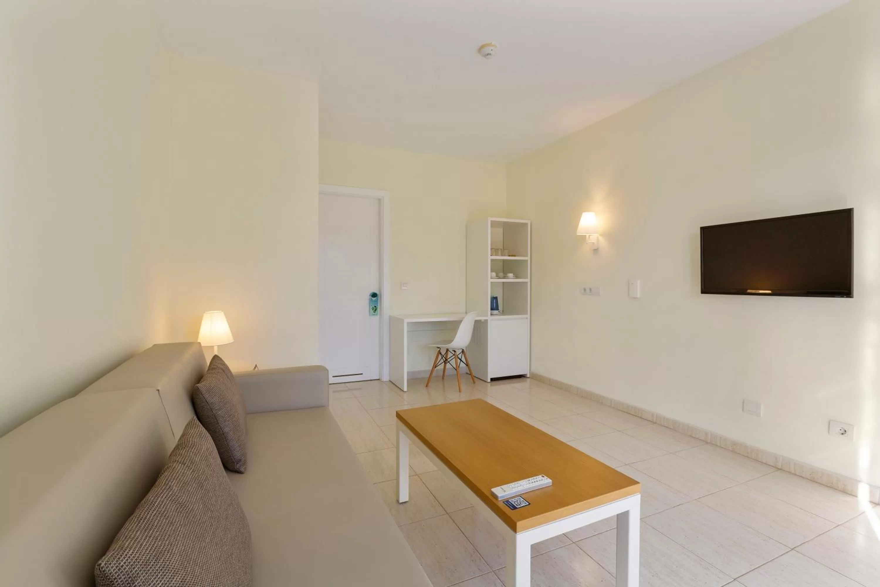 Communal lounge/ TV room in THB Royal