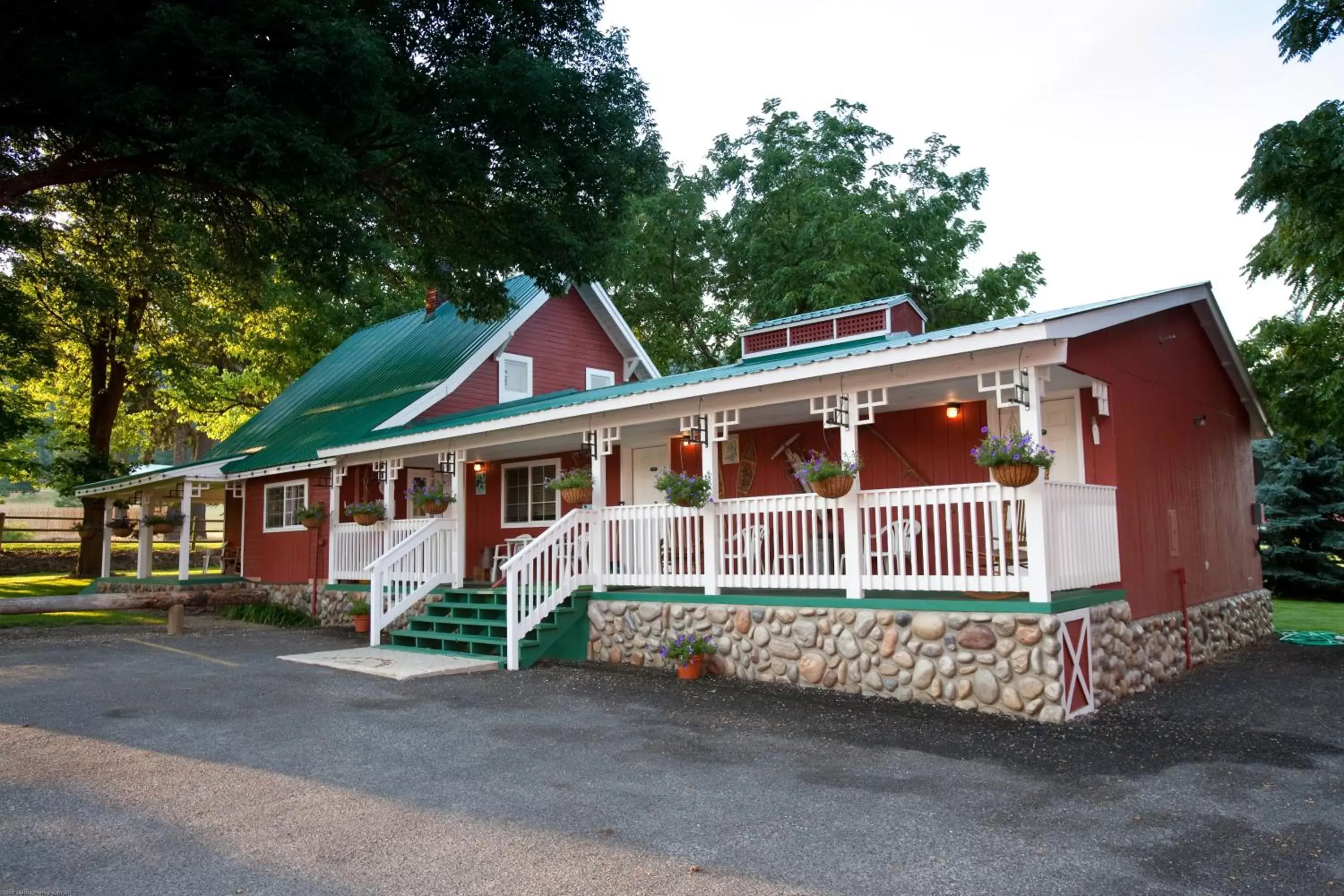 Property Building in Beaver Valley Lodge