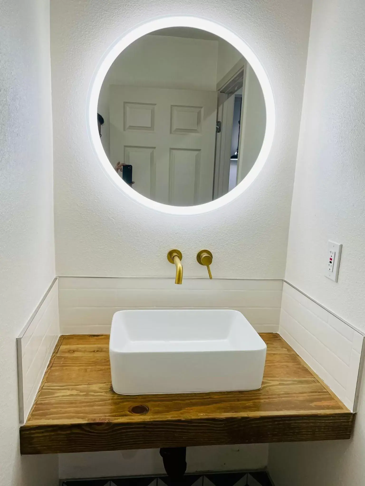 Bathroom in Ramona Valley Inn