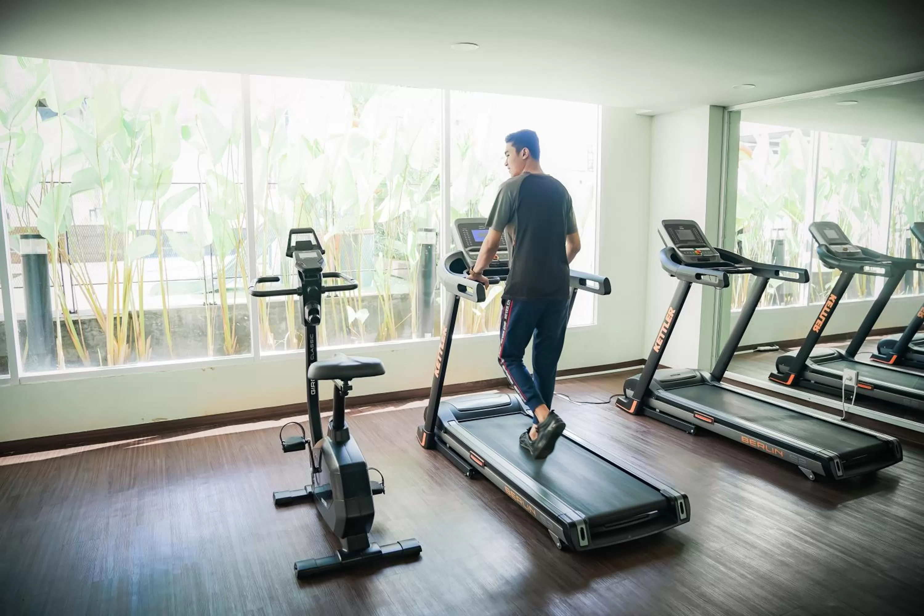 Fitness centre/facilities in Luminor Hotel Purwokerto By WH