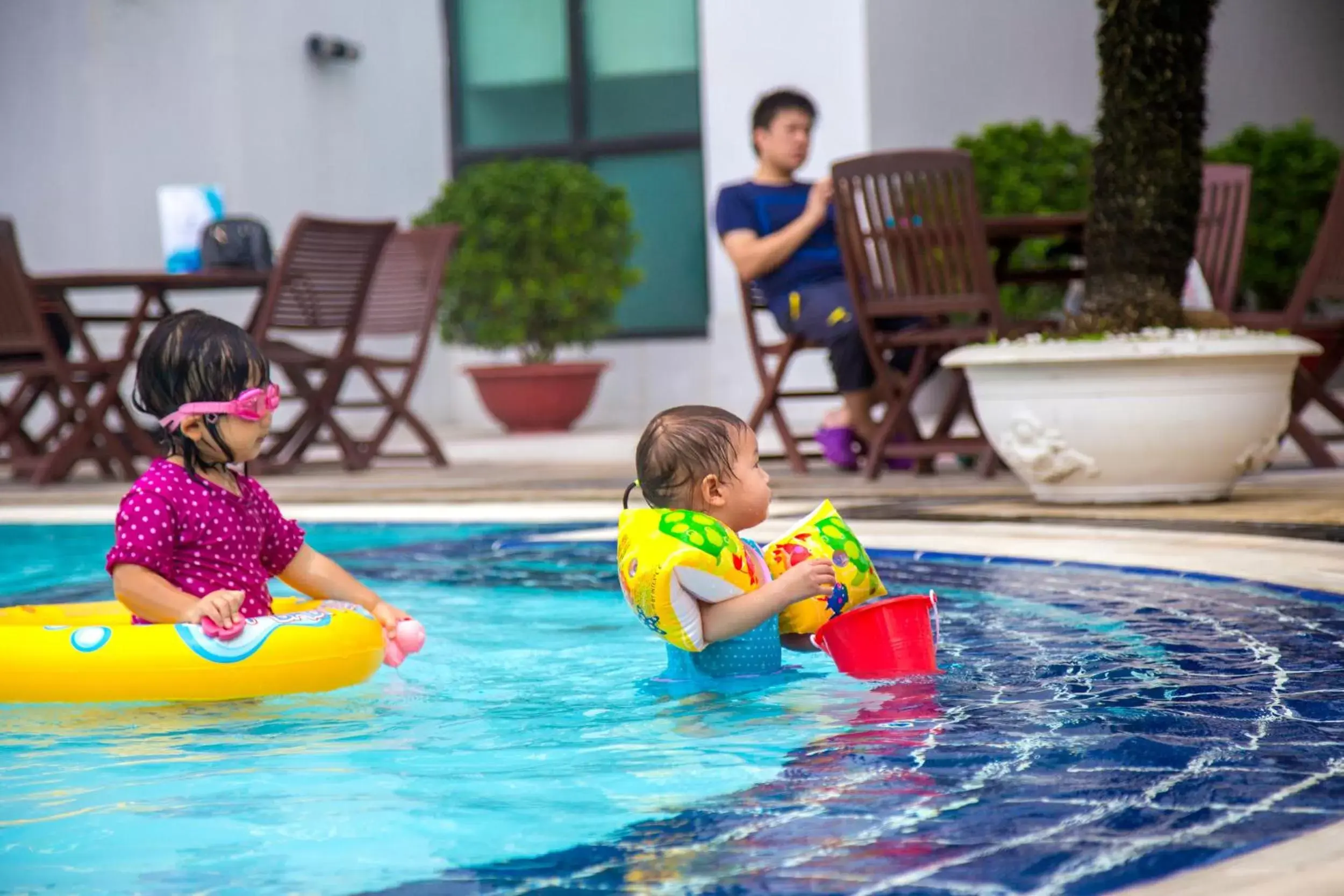 Swimming Pool in Rose Garden Residences