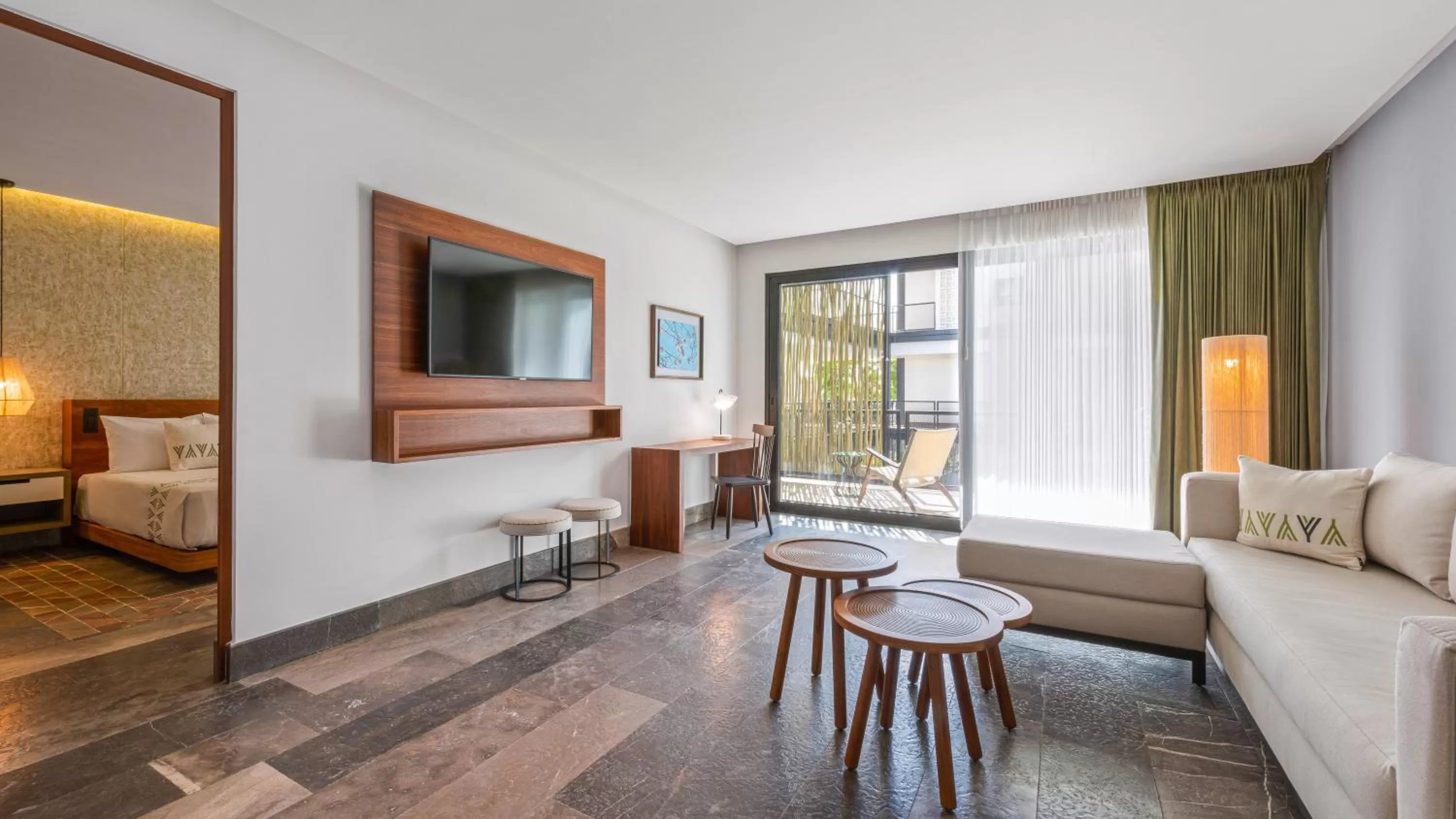 Living room, Bed in Las Brisas Merida