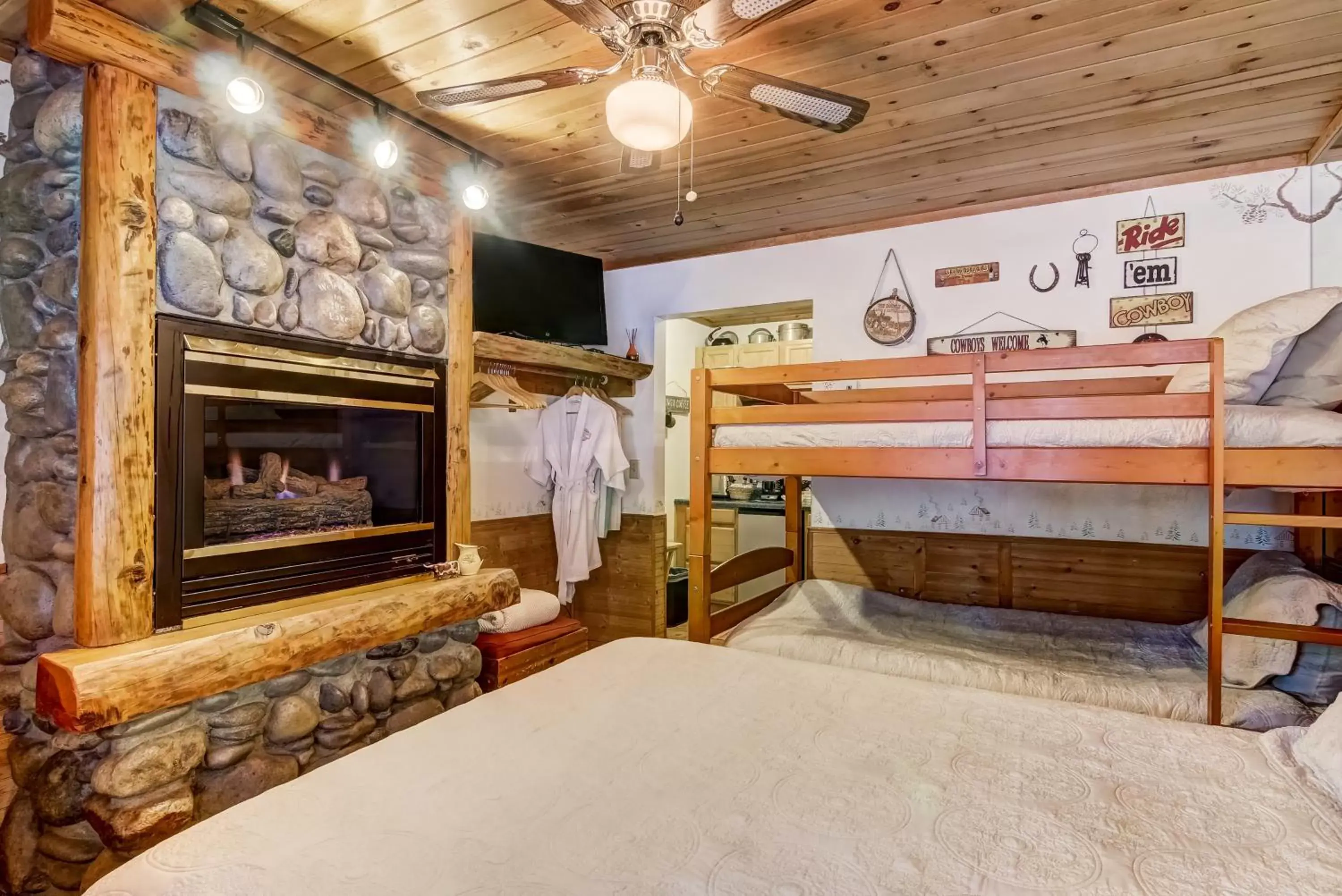Bunk Bed in Heavenly Valley Lodge