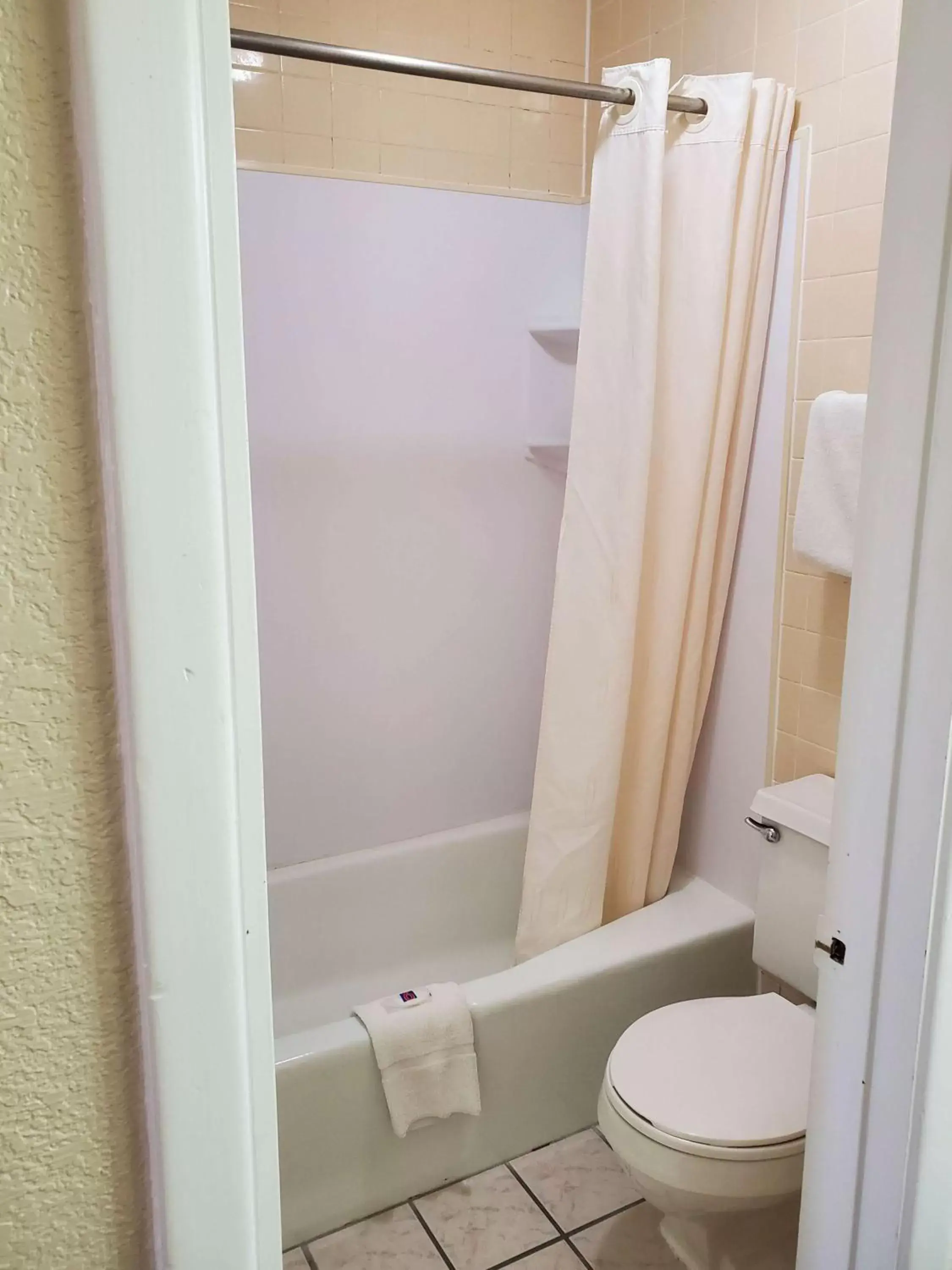 Photo of the whole room, Bathroom in Motel 6 Shamrock, TX