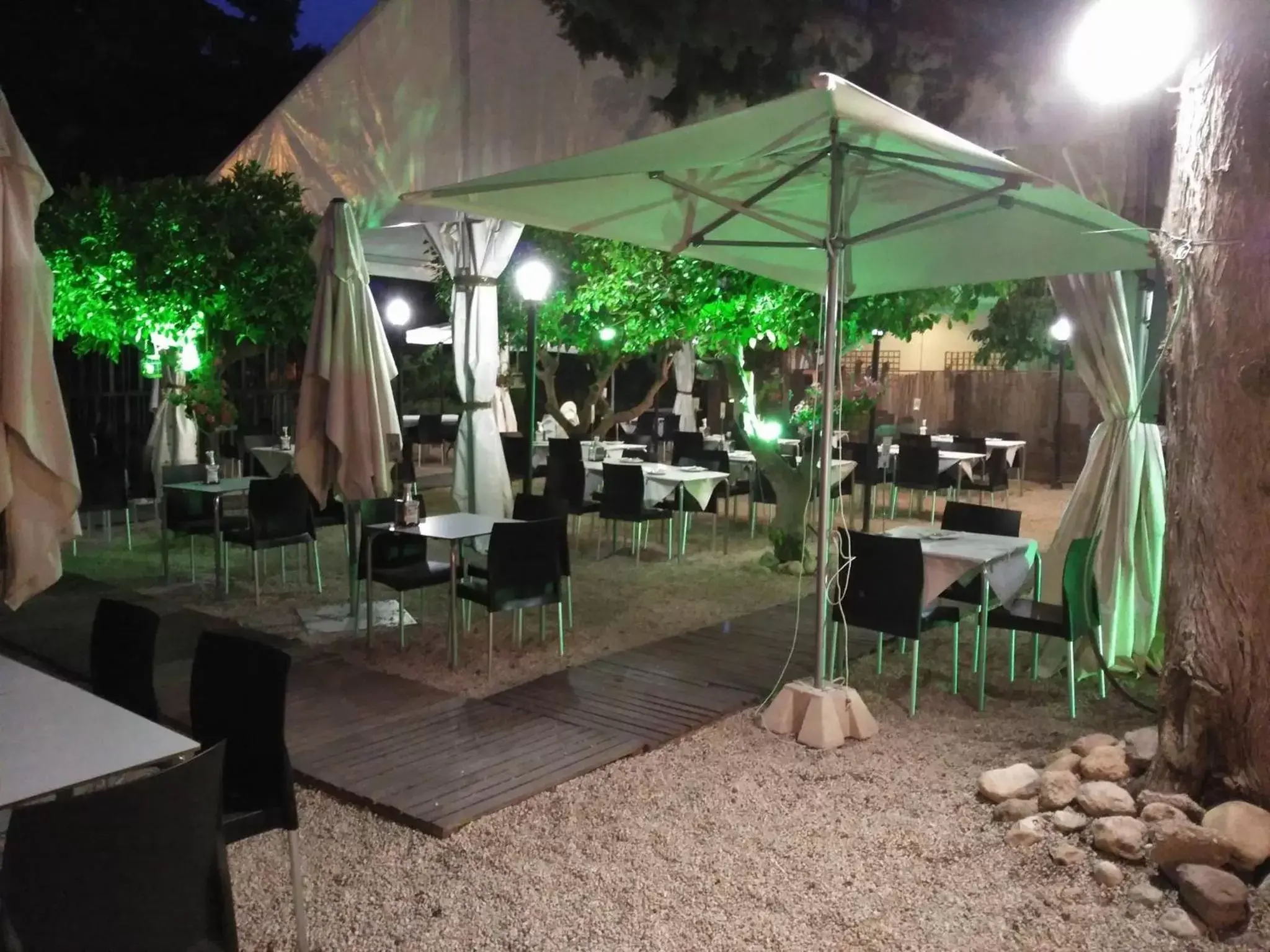 Garden, Banquet Facilities in Hotel Los Bartolos