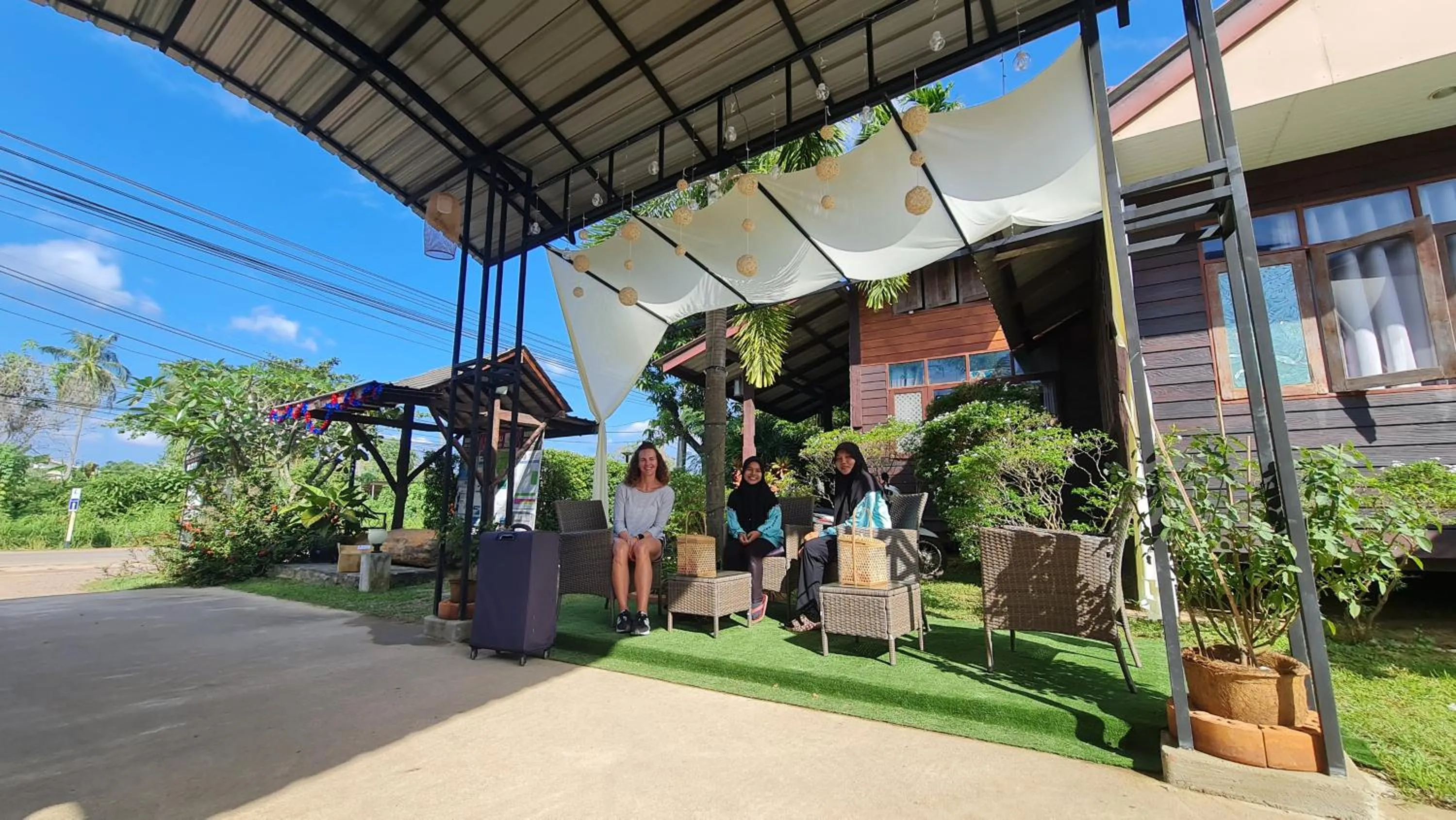 Baan Suan Rim Klong Resort