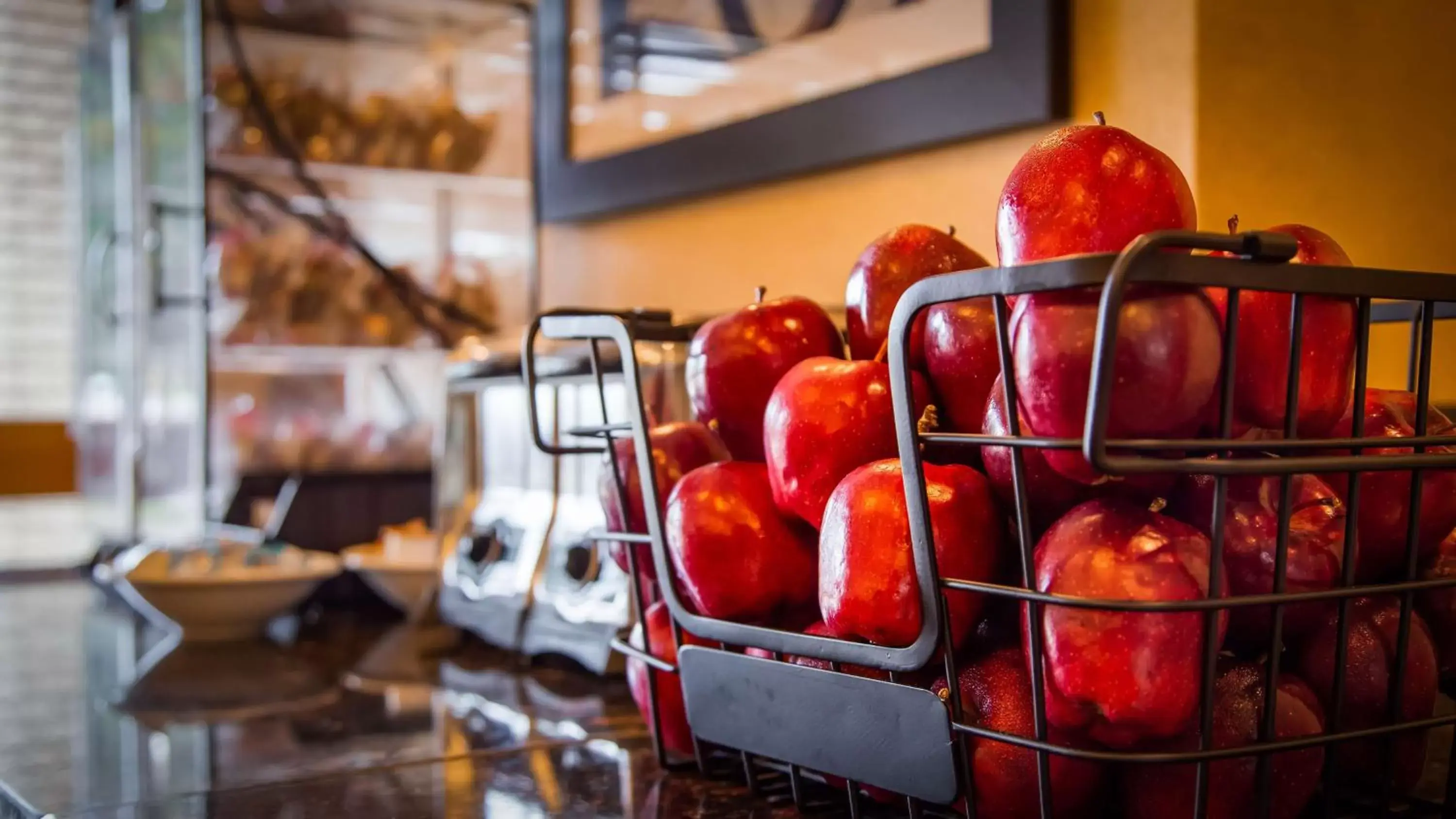 Restaurant/places to eat in Best Western East Towne Suites Restaurant/places to eat in Best Western East Towne Suites