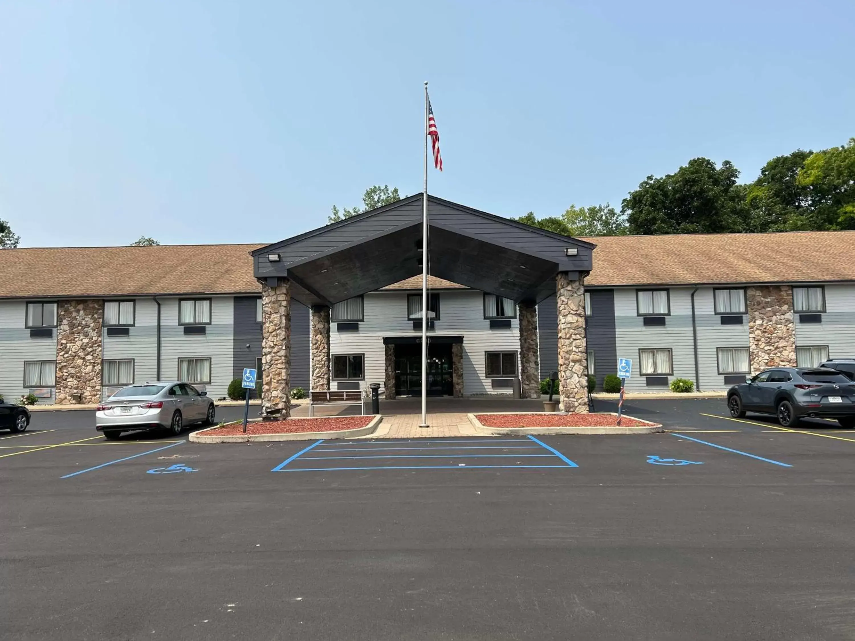 Property Building in SureStay Plus by Best Western Fremont I-69