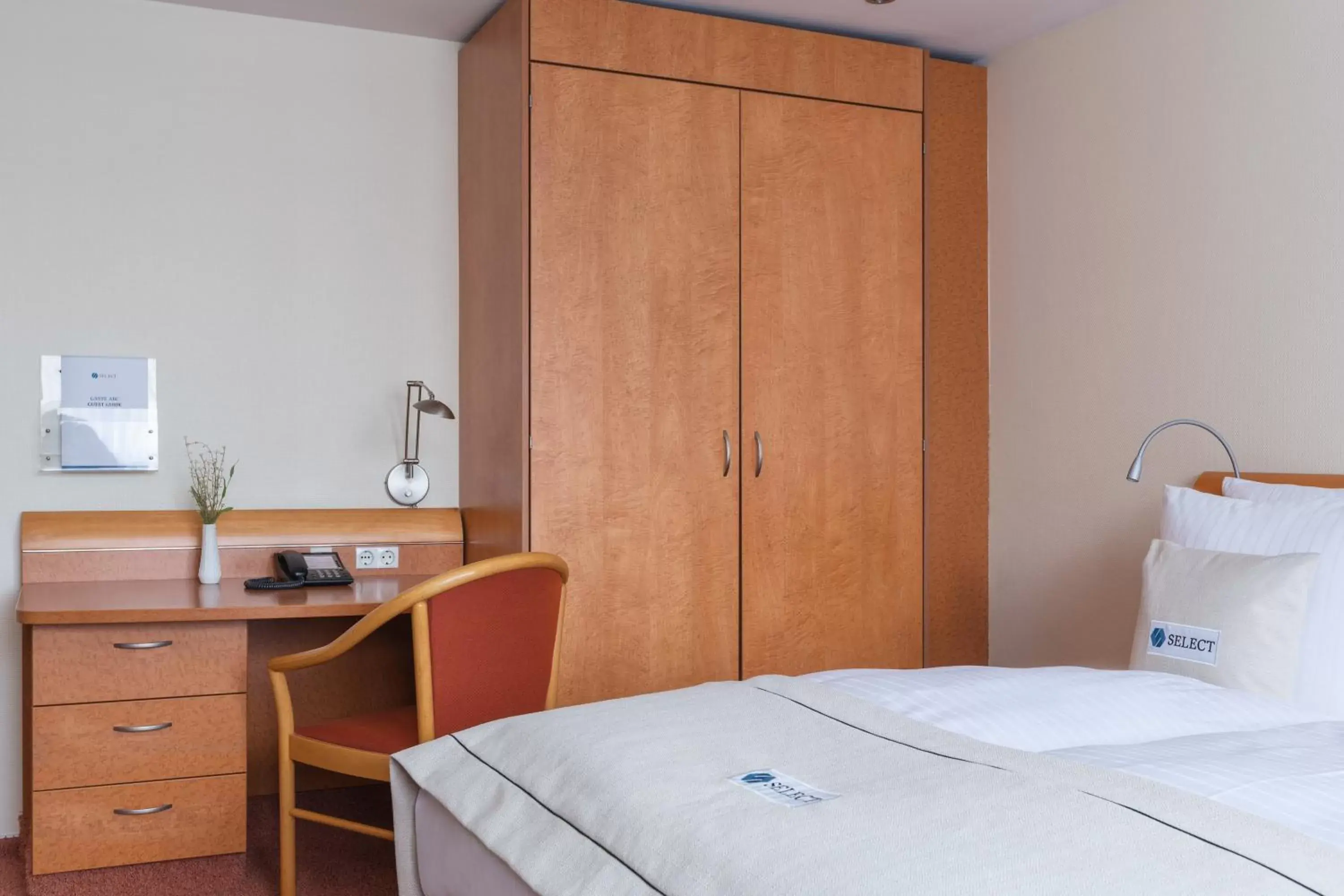 Photo of the whole room, Bed in Select Hotel Tiefenthal