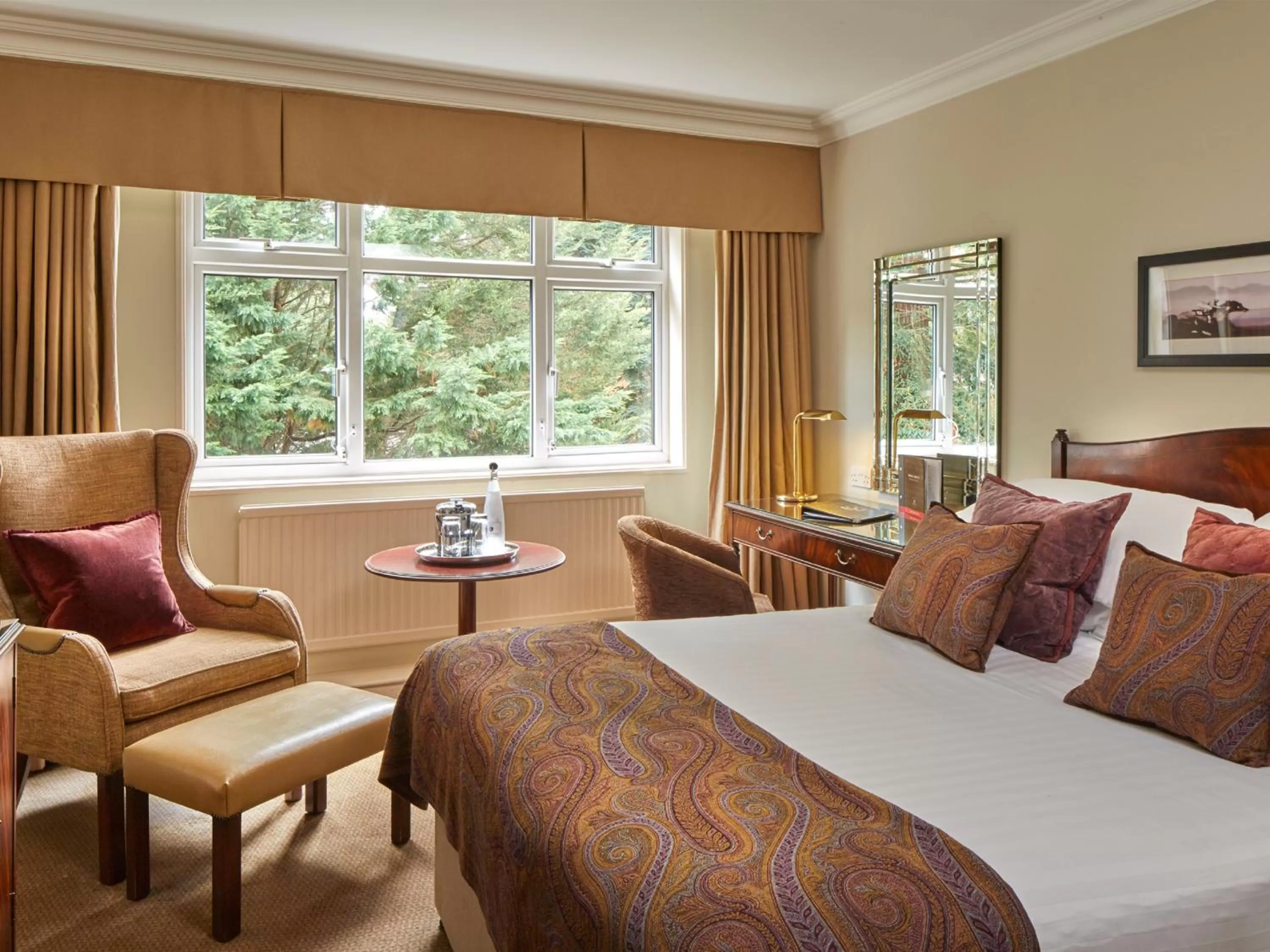 Standard Double Room in Macdonald Berystede Hotel & Spa