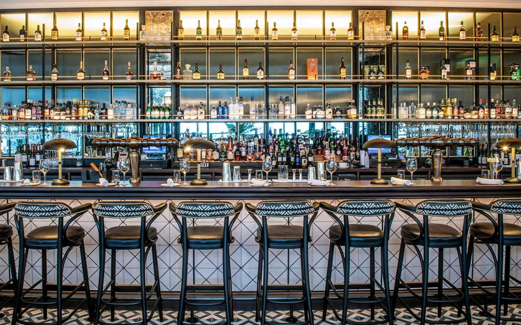 Lounge or bar in The River Lee Hotel a member of The Doyle Collection